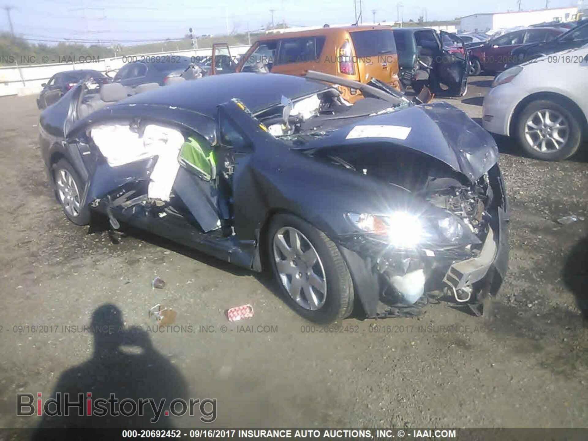 2011 Honda CIVIC (VIN 19XFA1F52BE016310) — фото 1 из 10, IAAI, повреждение: по всему кузову