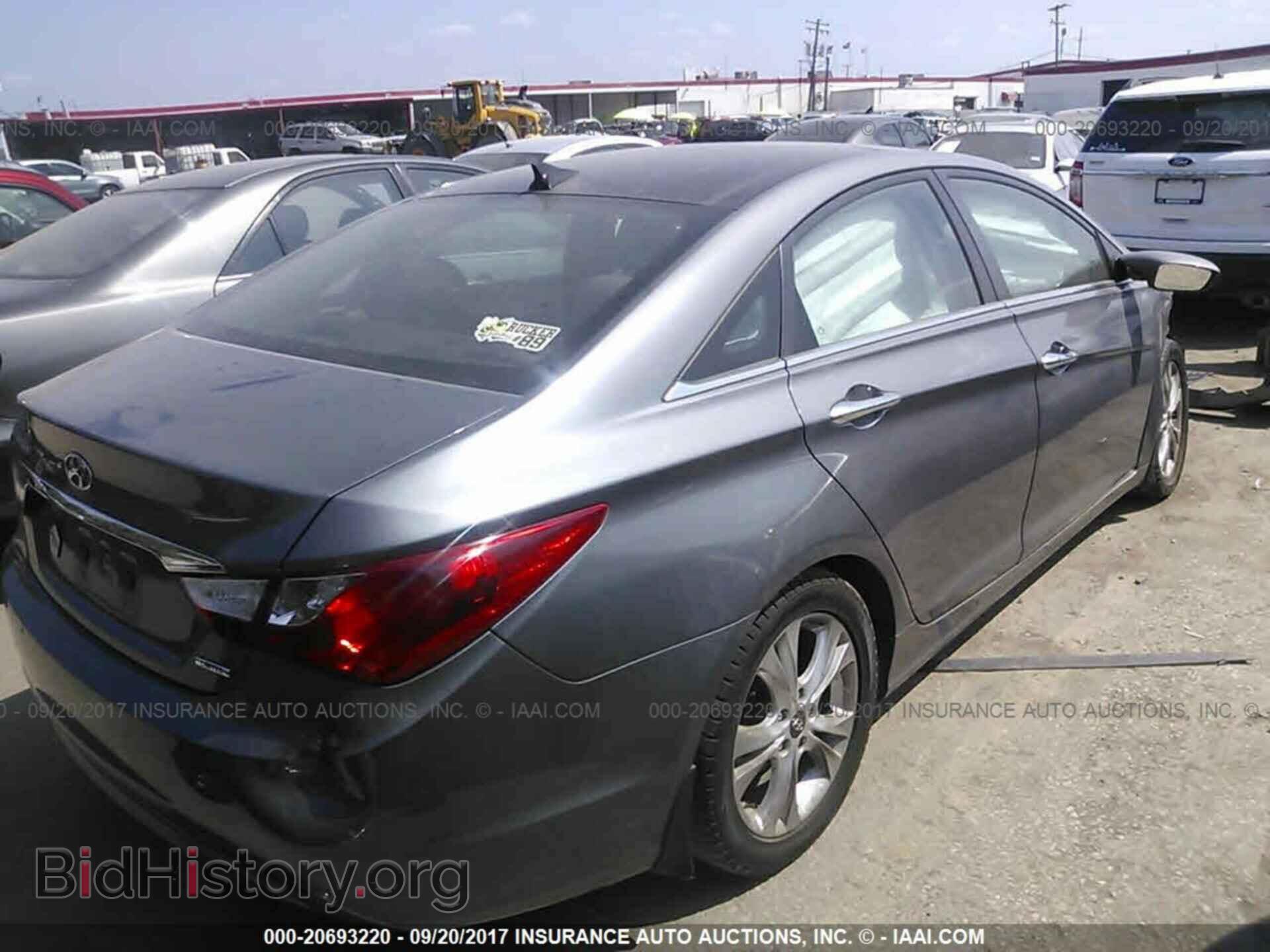 2012 Hyundai Sonata - VIN: 5NPEC4AC4CH479088 - Photo 4