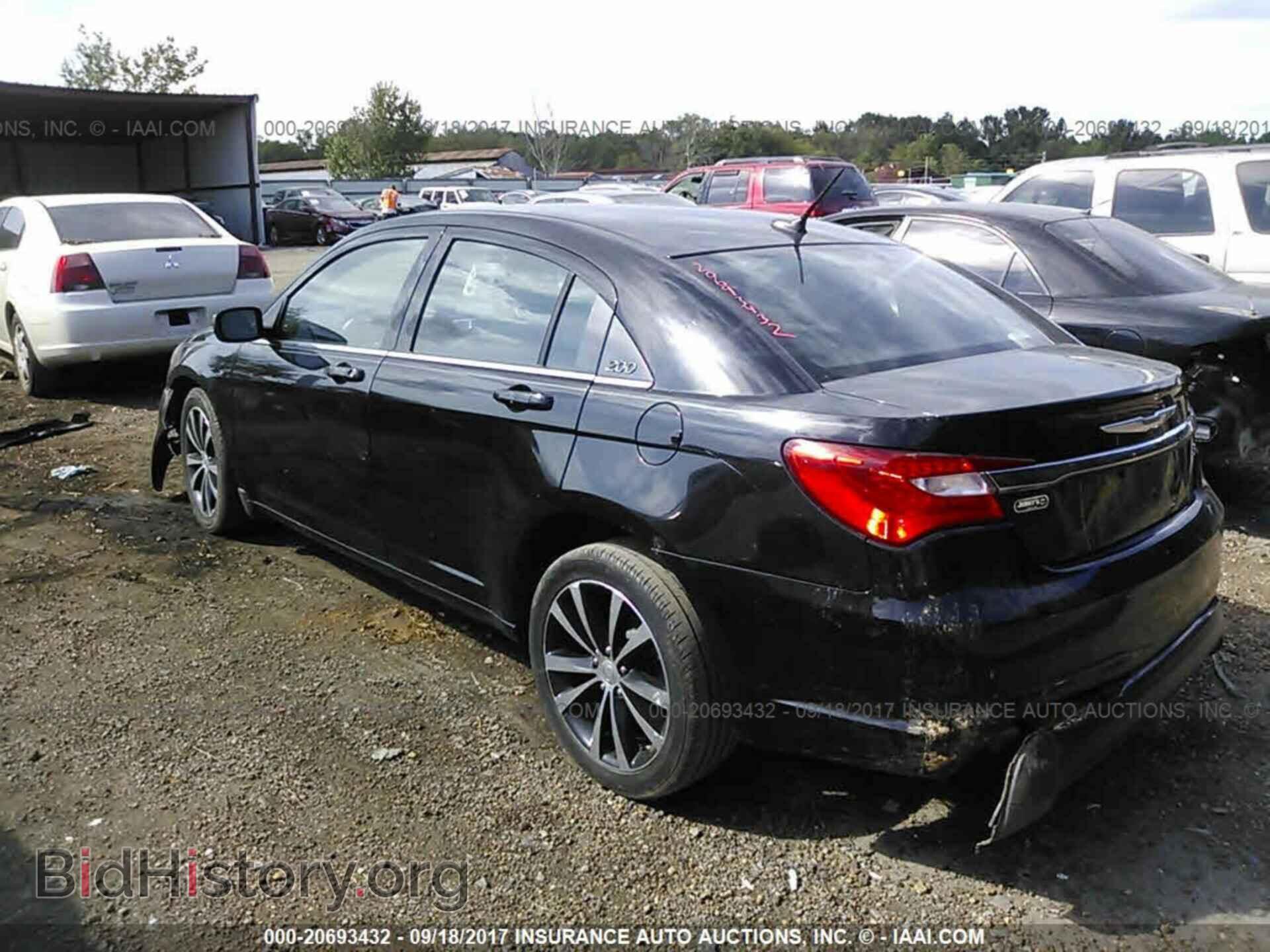 2012 Chrysler 200 - VIN: 1C3CCBBB0CN240126 - Фото 3