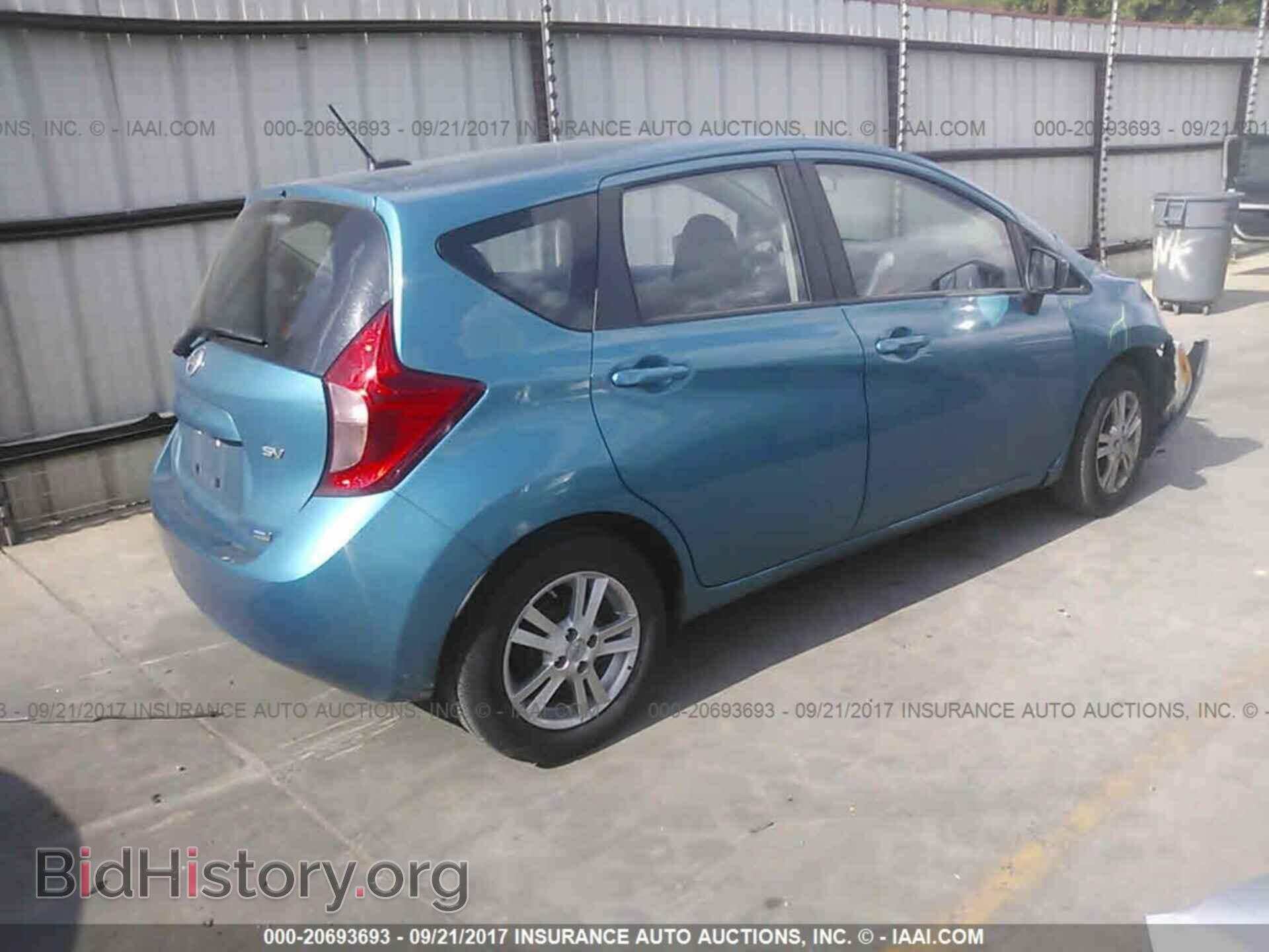 2016 Nissan Versa note - VIN: 3N1CE2CP3GL396251 - Фото 4