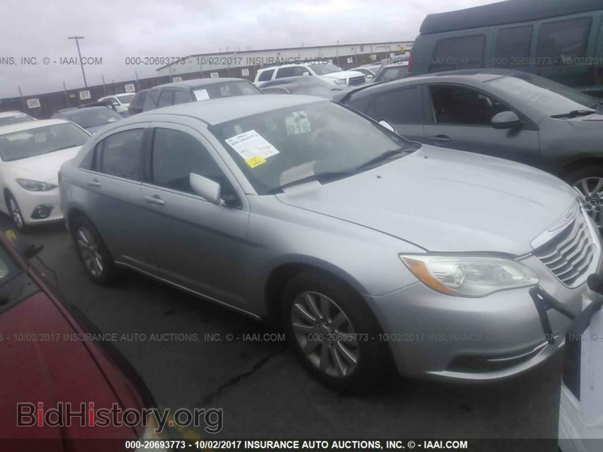 Фотография 1C3CCBBBXCN100875 - Chrysler 200 2012