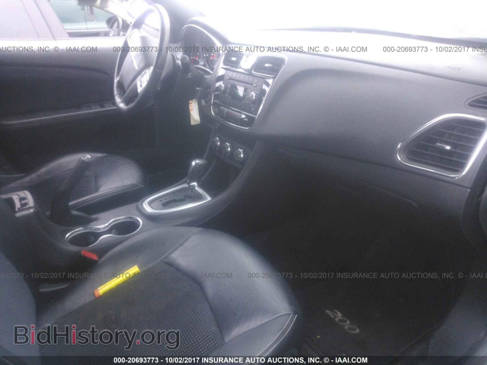 2012 Chrysler 200 - VIN: 1C3CCBBBXCN100875 - Фото 5