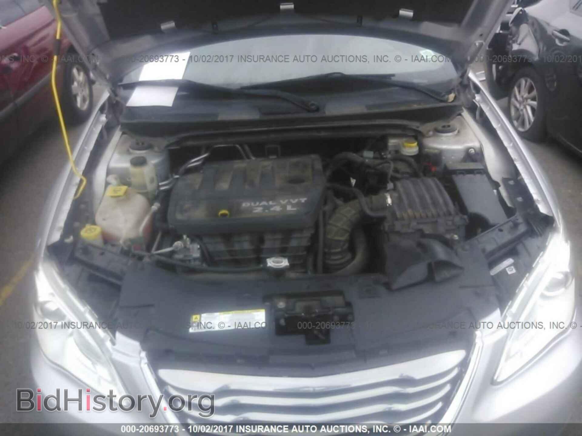 2012 Chrysler 200 - VIN: 1C3CCBBBXCN100875 - Фото 10