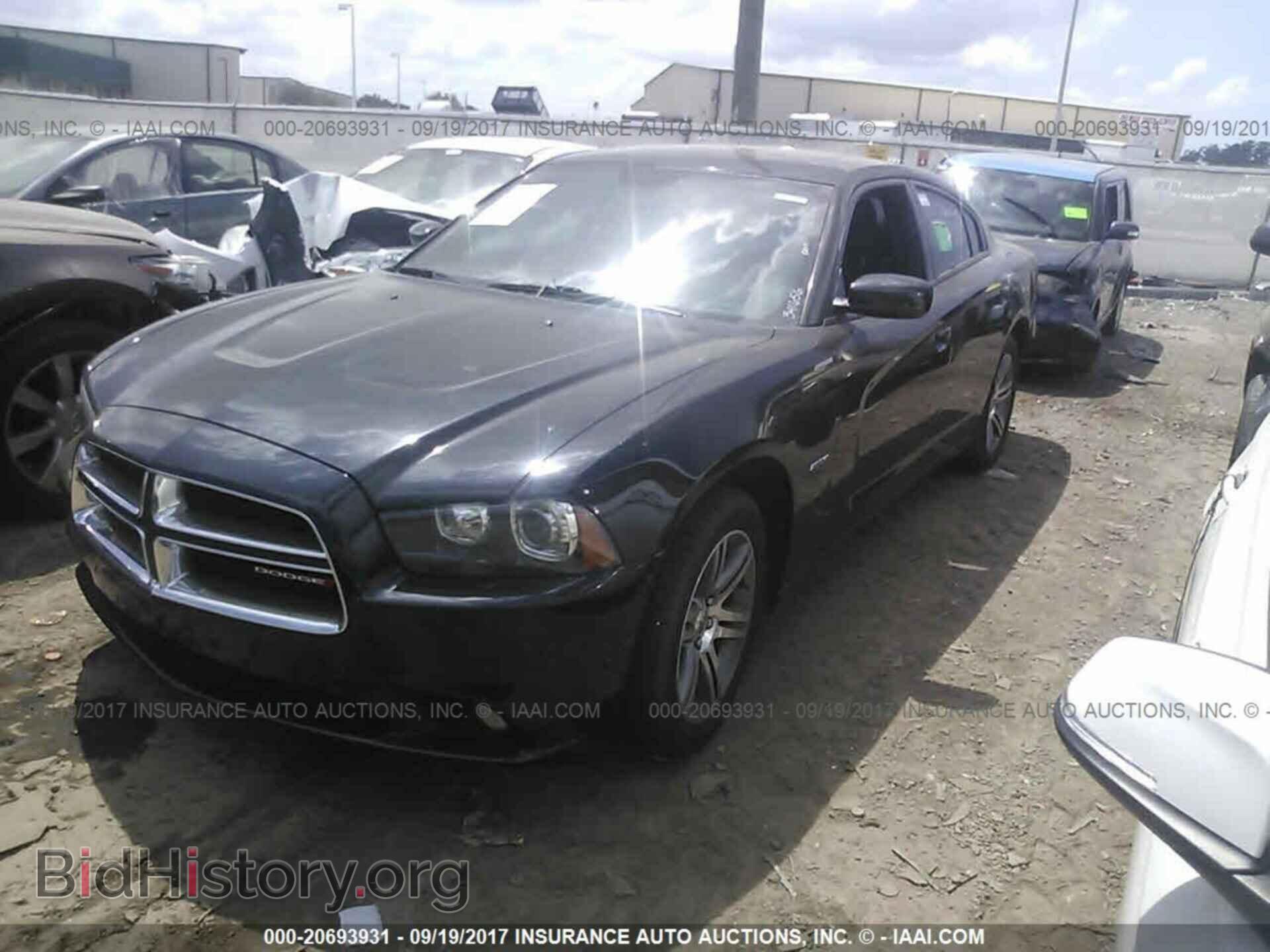 2014 Dodge Charger - VIN: 2C3CDXCT3EH159358 - Фото 2
