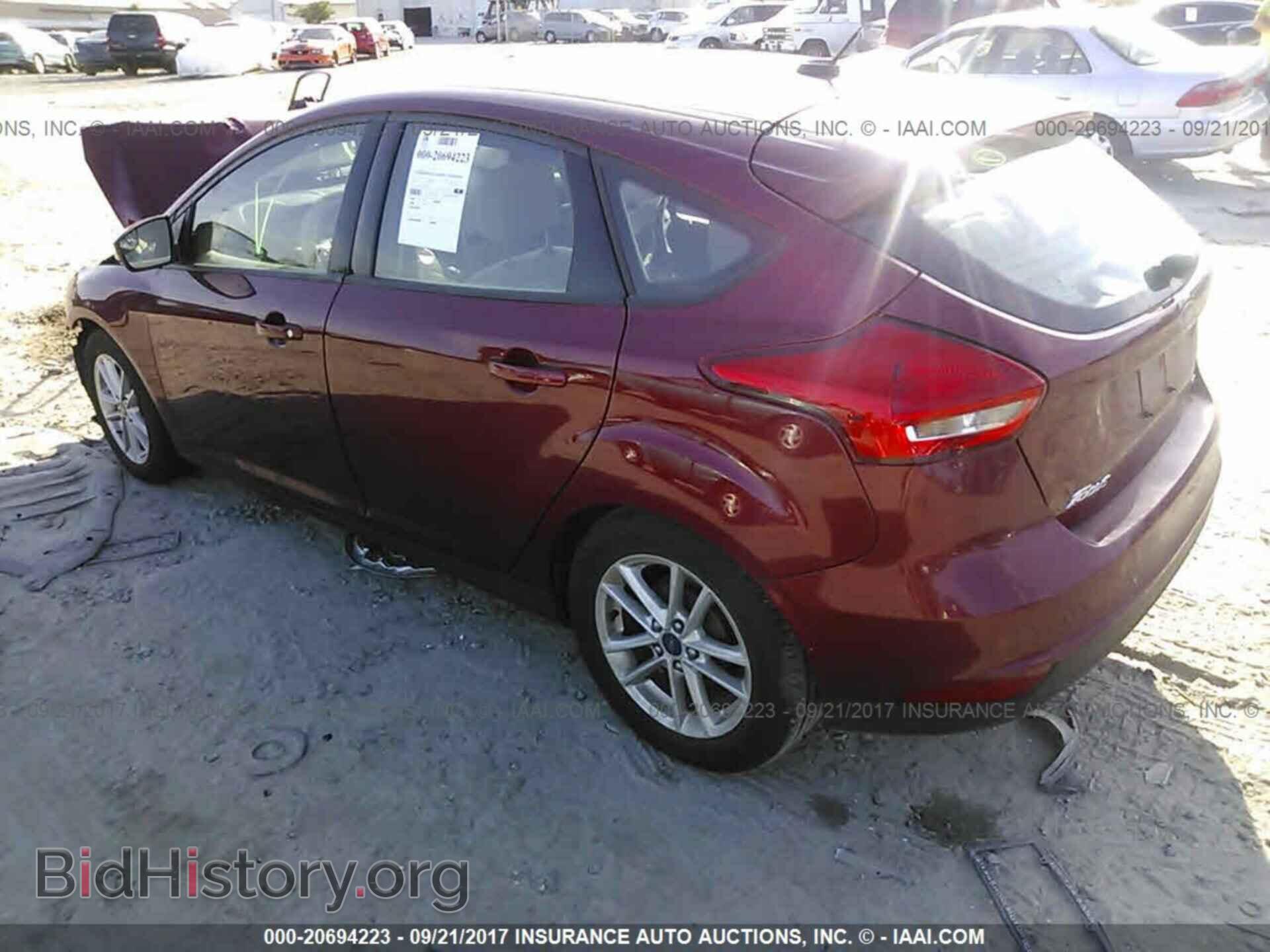 2016 Ford Focus - VIN: 1FADP3K27GL371622 - Photo 3