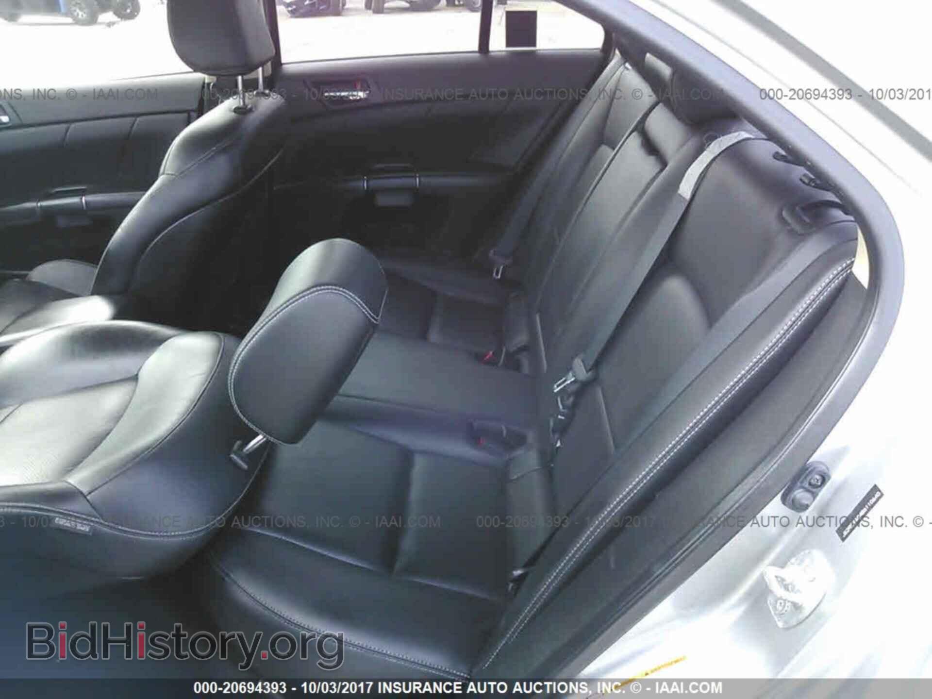 2011 Suzuki Kizashi - VIN: JS2RE9A84B6110640 - Photo 8