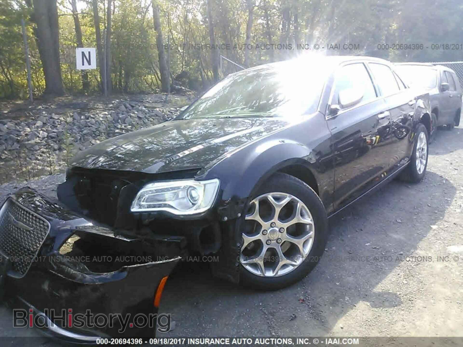 2016 Chrysler 300c - VIN: 2C3CCASG8GH161744 - Фото 2