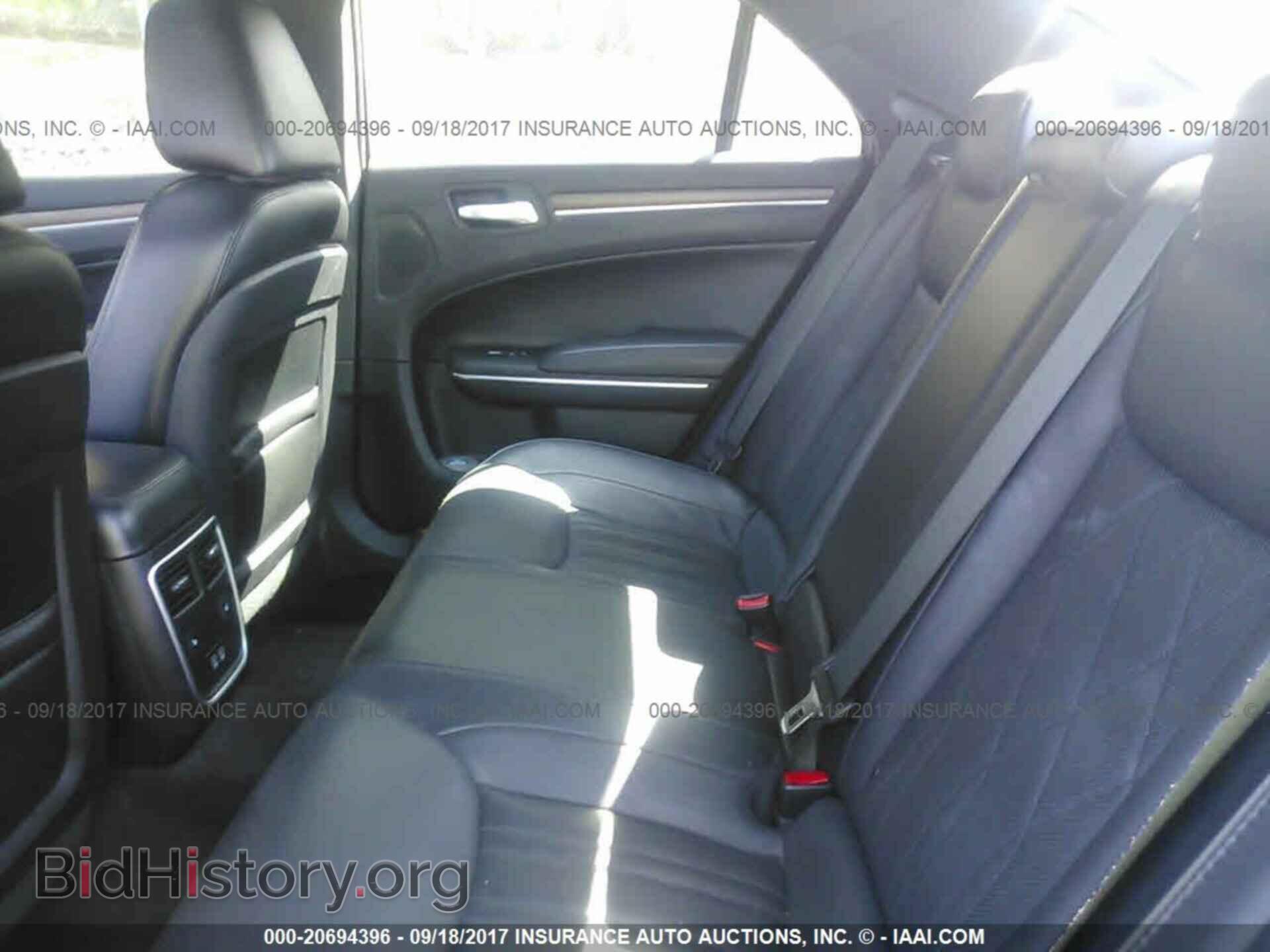 2016 Chrysler 300c - VIN: 2C3CCASG8GH161744 - Фото 8