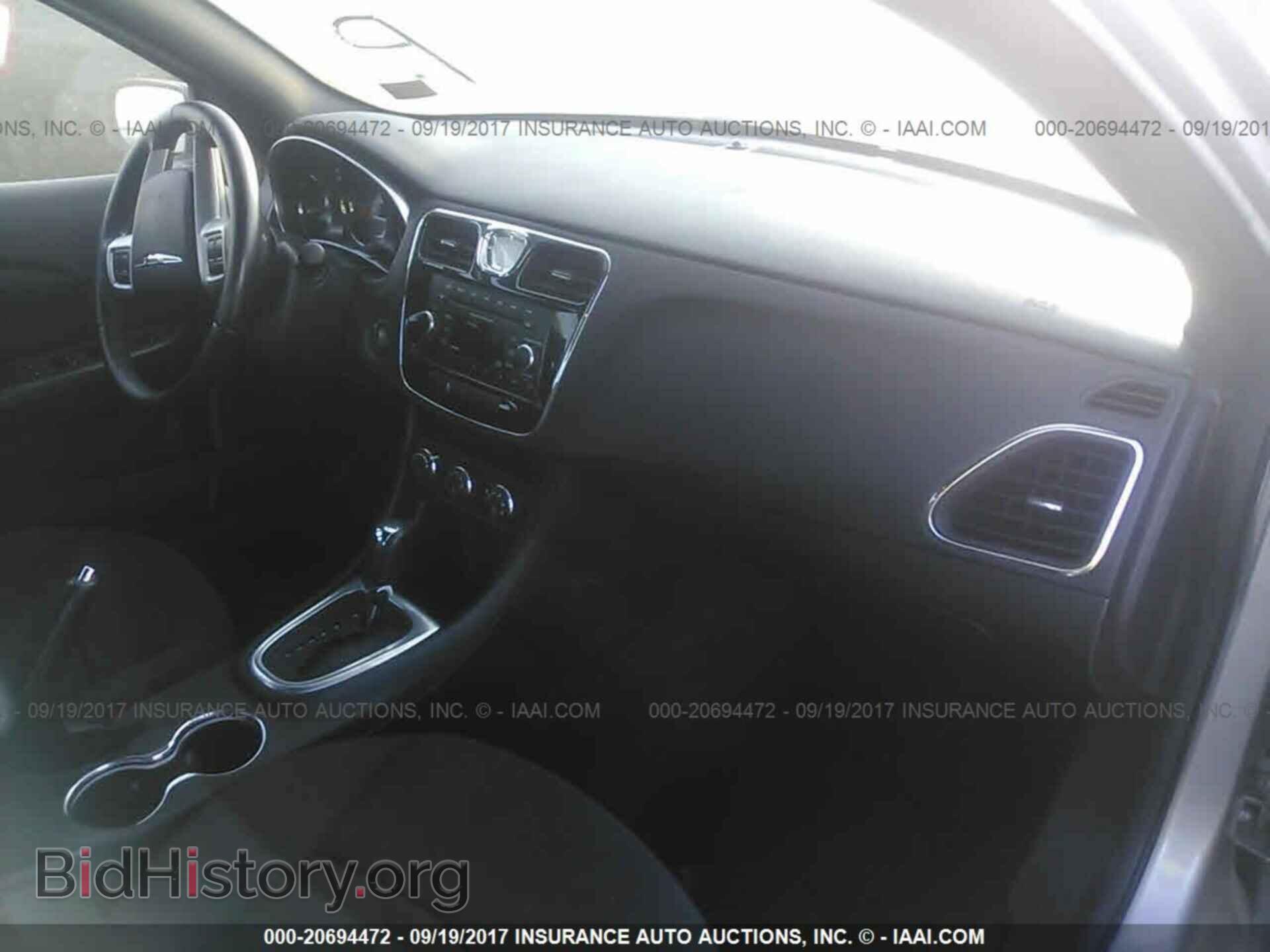 2014 Chrysler 200 - VIN: 1C3CCBBB0EN128820 - Фото 5