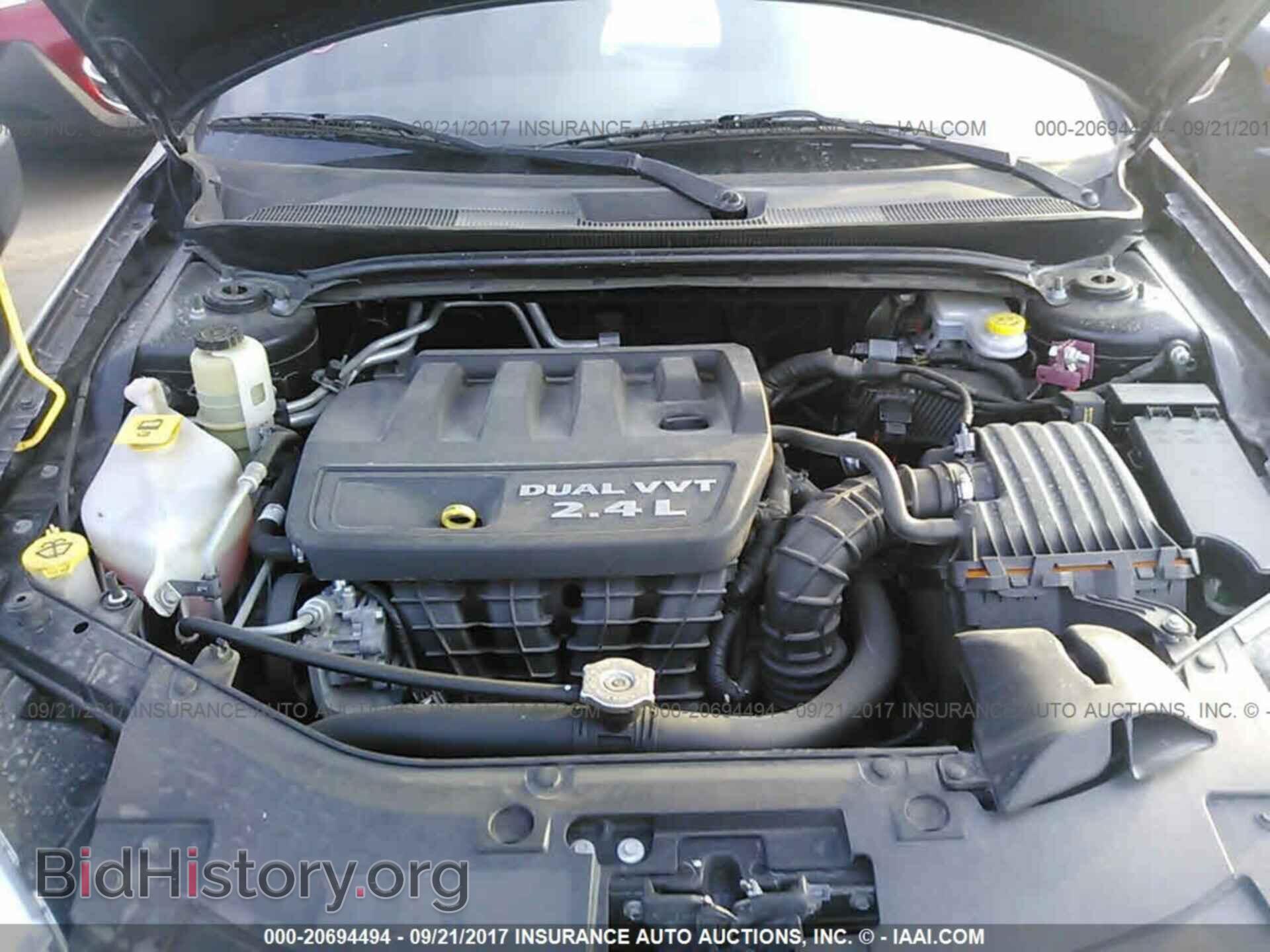 2011 Chrysler 200 - VIN: 1C3BC2FB3BN533037 - Фото 10