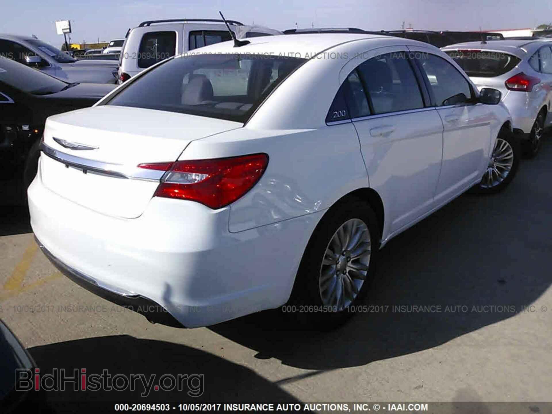 2012 Chrysler 200 - VIN: 1C3CCBABXCN256979 - Фото 4