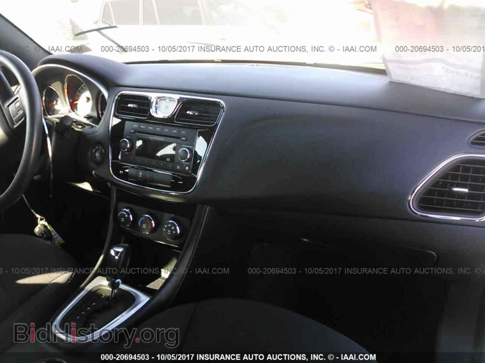 2012 Chrysler 200 - VIN: 1C3CCBABXCN256979 - Фото 5