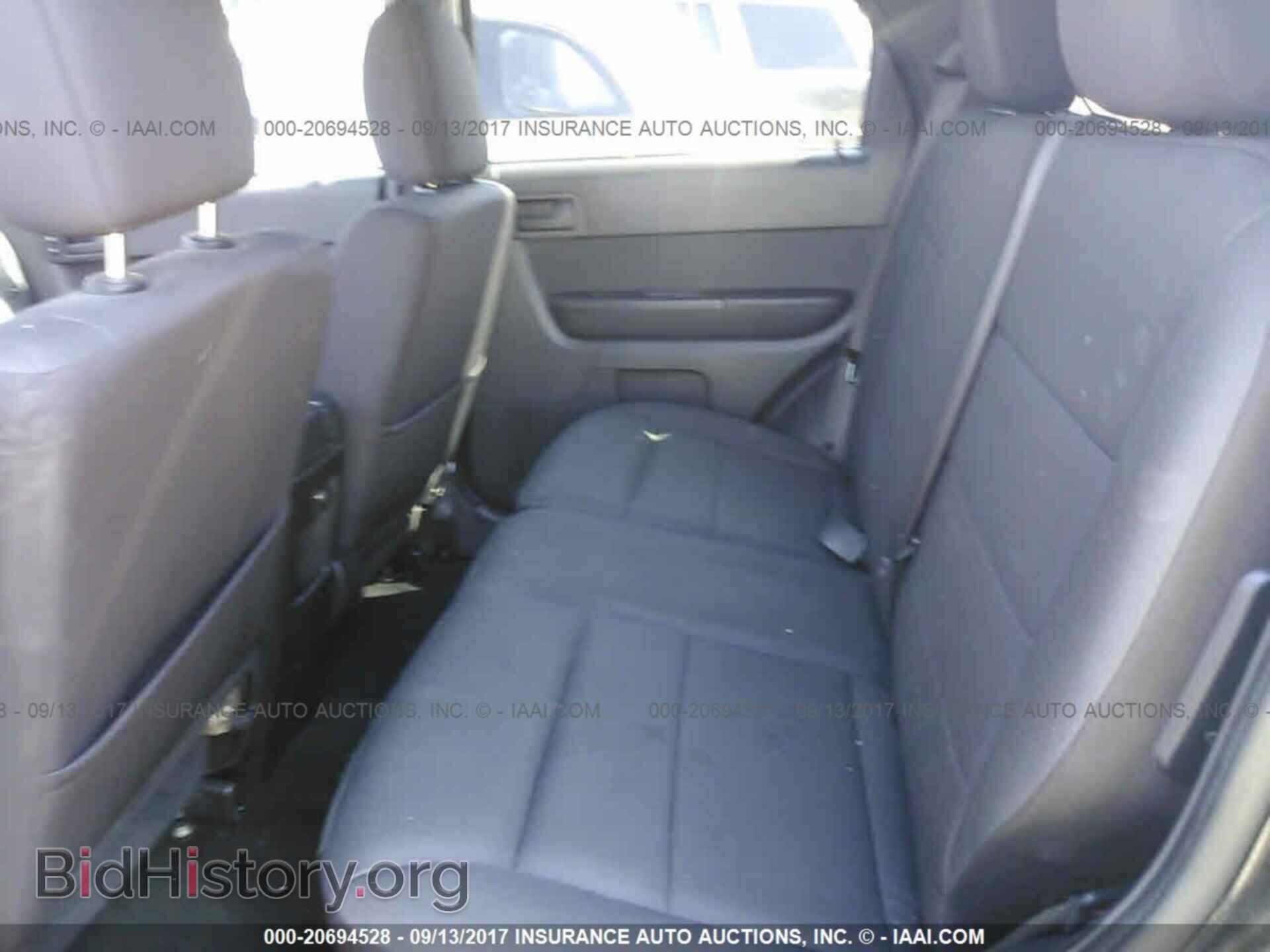 2012 Ford Escape - VIN: 1FMCU0D79CKA02245 - Photo 8