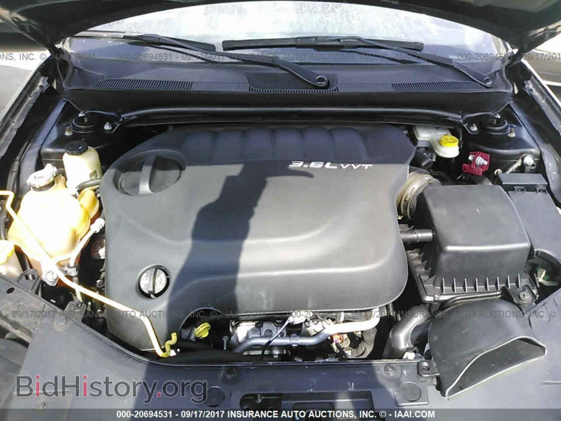 2014 Chrysler 200 - VIN: 1C3CCBBG1EN115229 - Фото 10