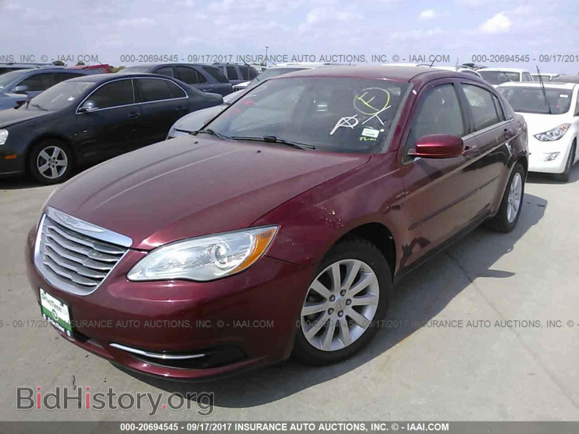 2013 Chrysler 200 - VIN: 1C3CCBBB0DN714366 - Photo 2