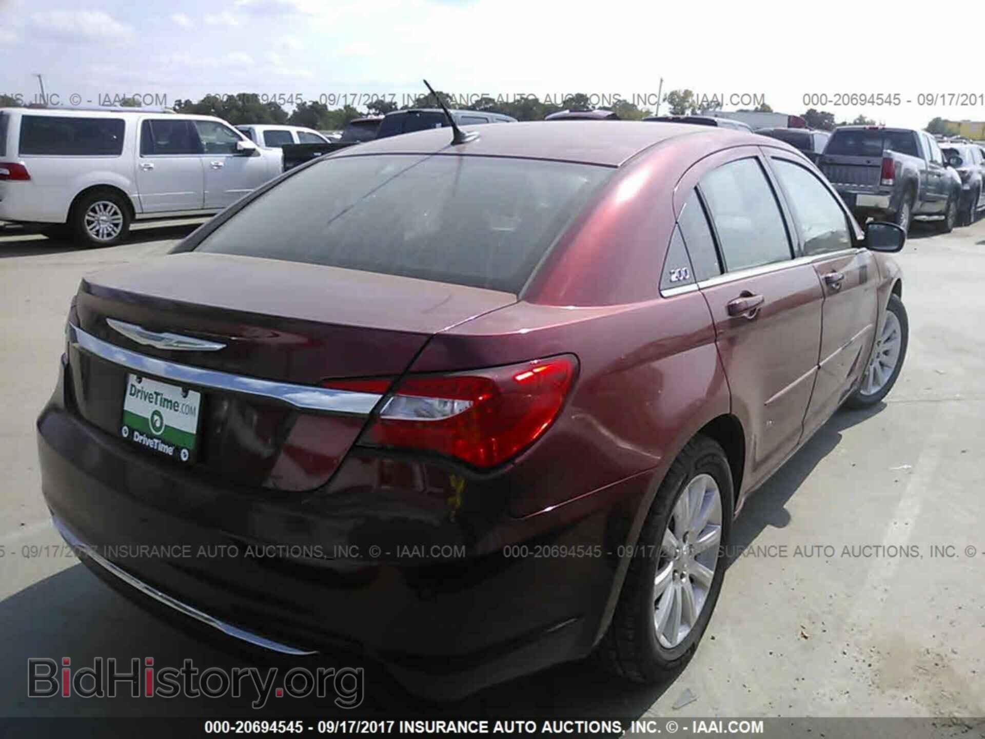 2013 Chrysler 200 - VIN: 1C3CCBBB0DN714366 - Photo 4