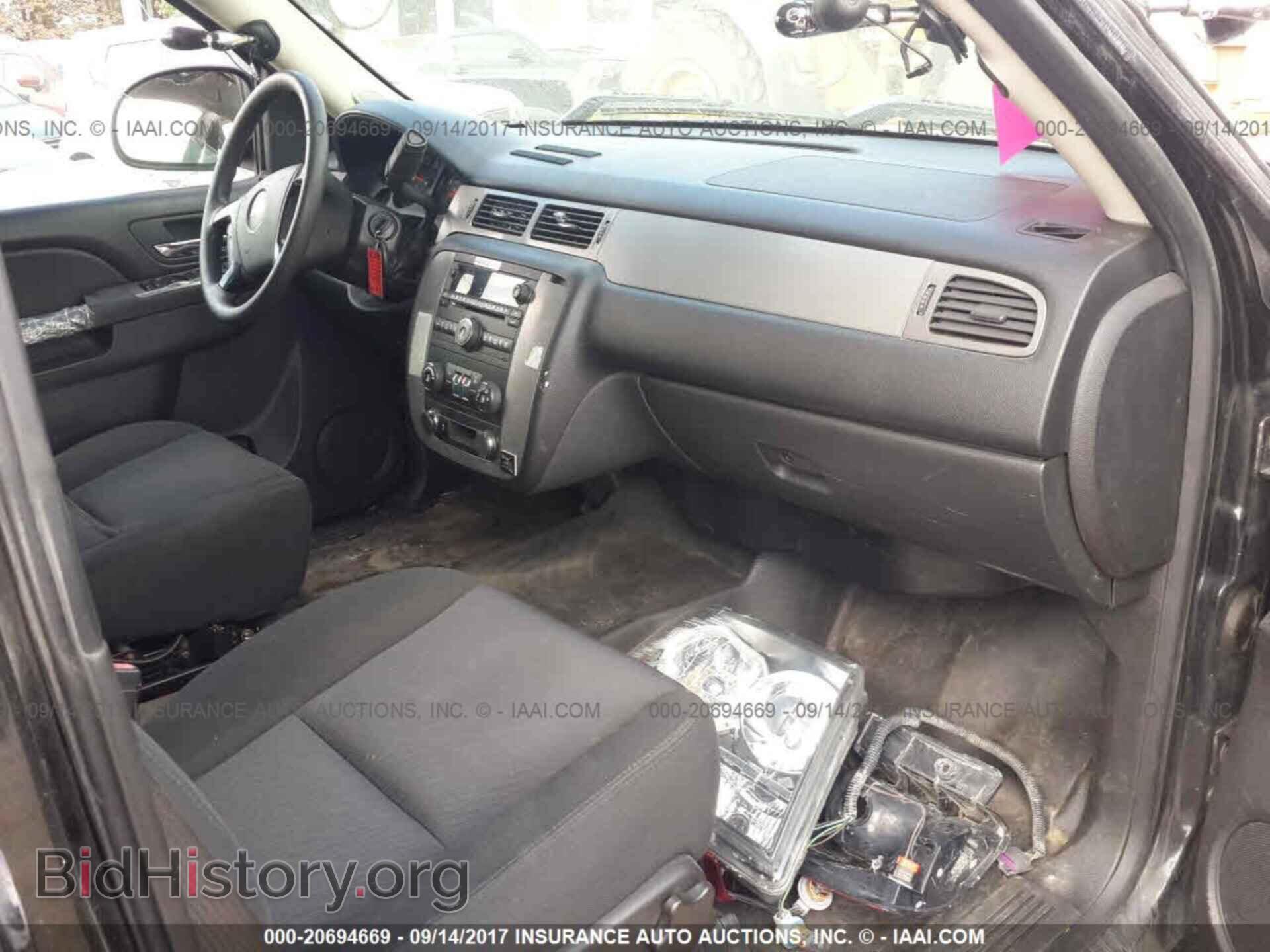 2012 Chevrolet Tahoe - VIN: 1GNLC2E06CR270107 - Фото 5