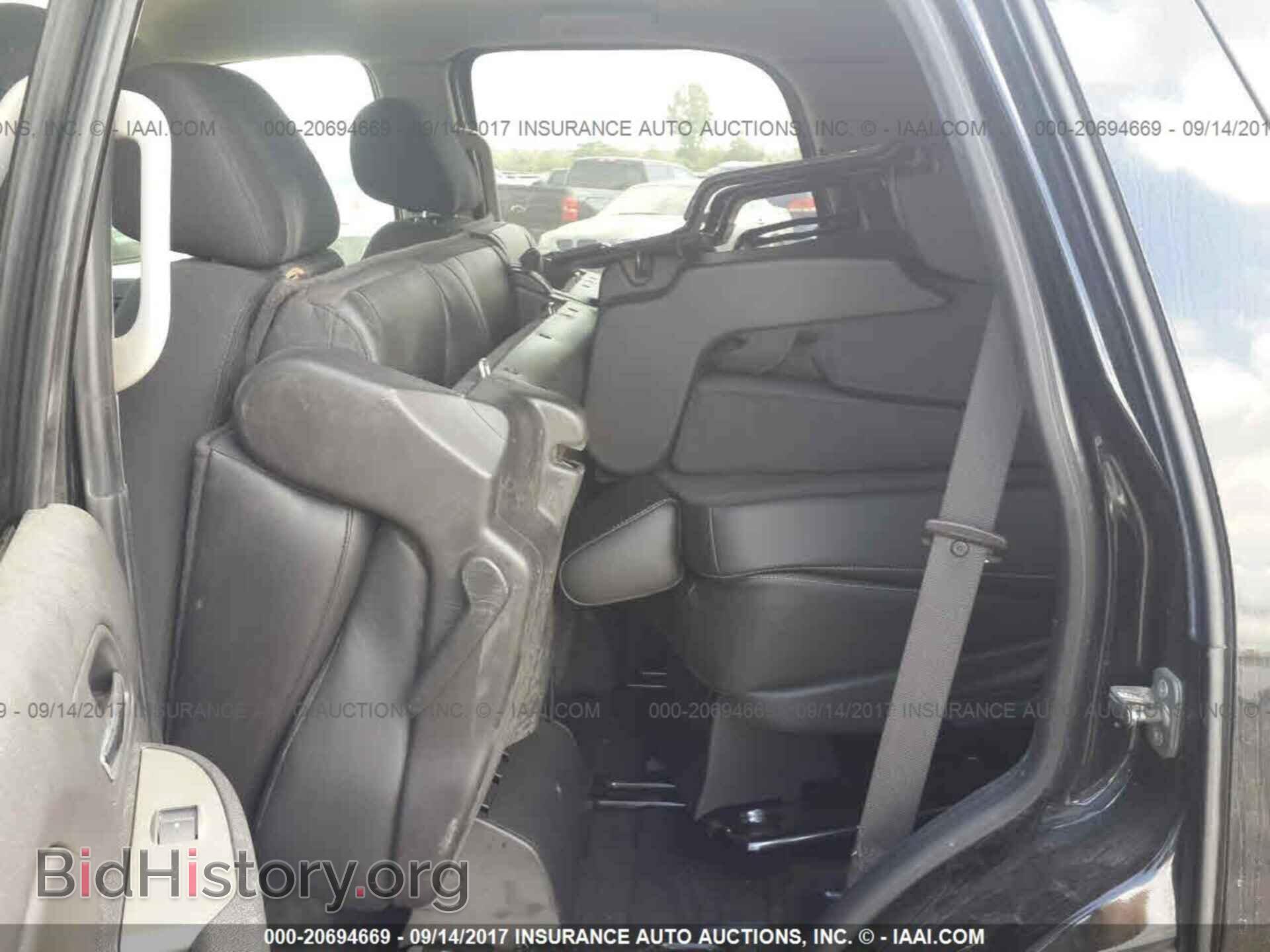 2012 Chevrolet Tahoe - VIN: 1GNLC2E06CR270107 - Фото 8