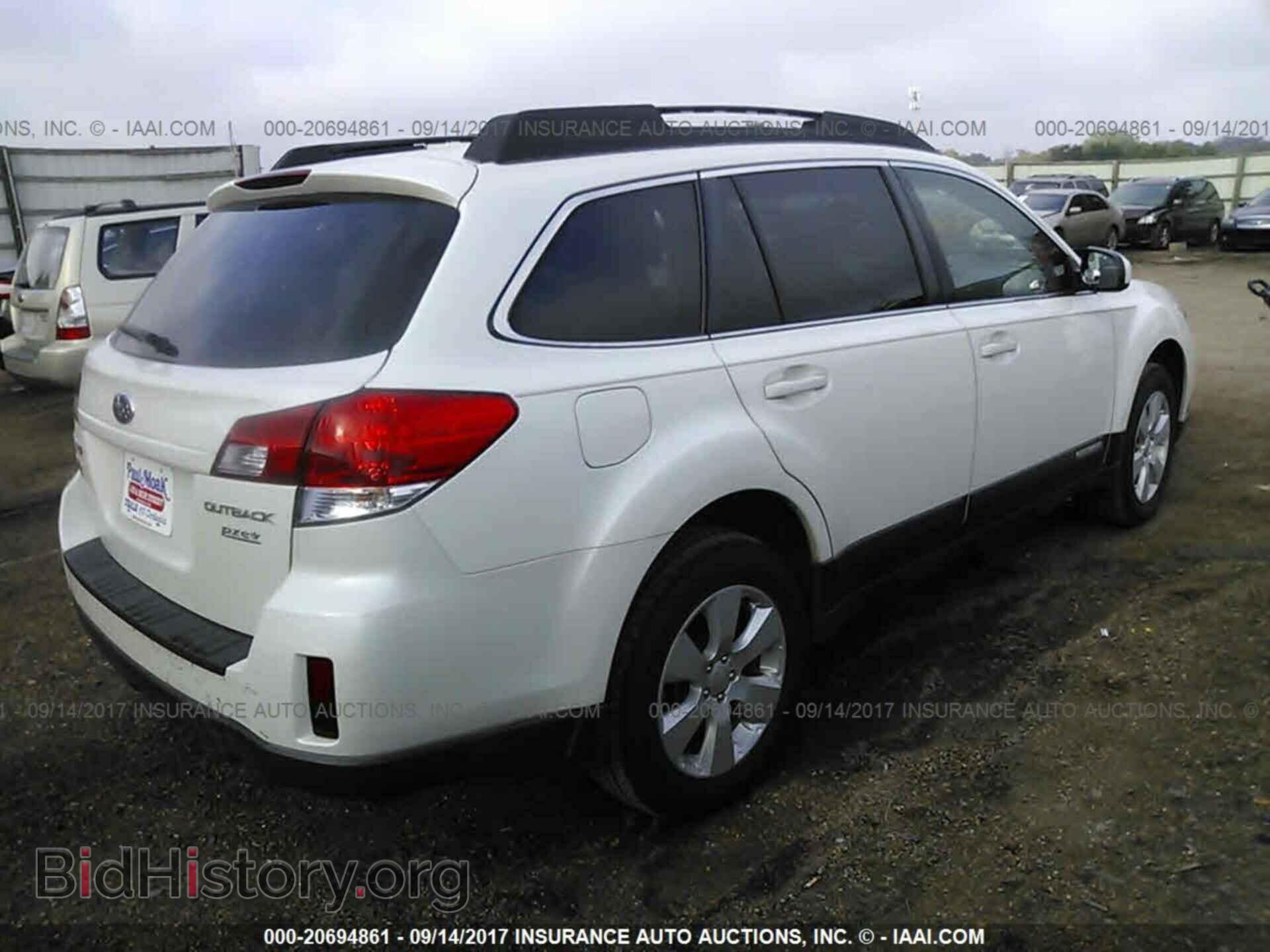 2011 Subaru Outback - VIN: 4S4BRBCC2B3342949 - Фото 4