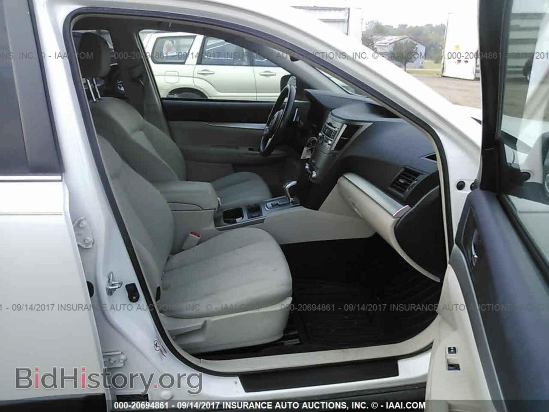2011 Subaru Outback - VIN: 4S4BRBCC2B3342949 - Фото 5