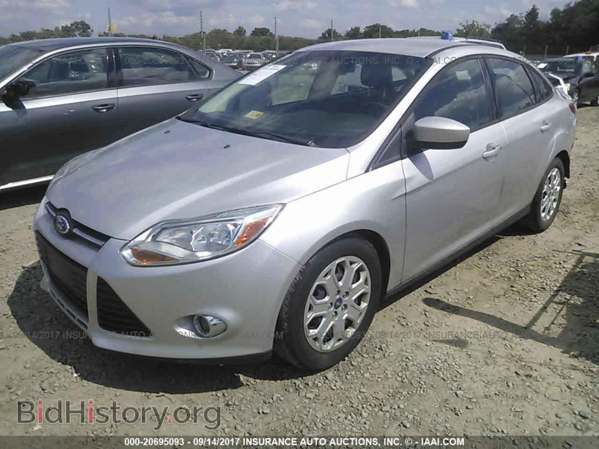 2012 Ford Focus - VIN: 1FAHP3F20CL217761 - Photo 2