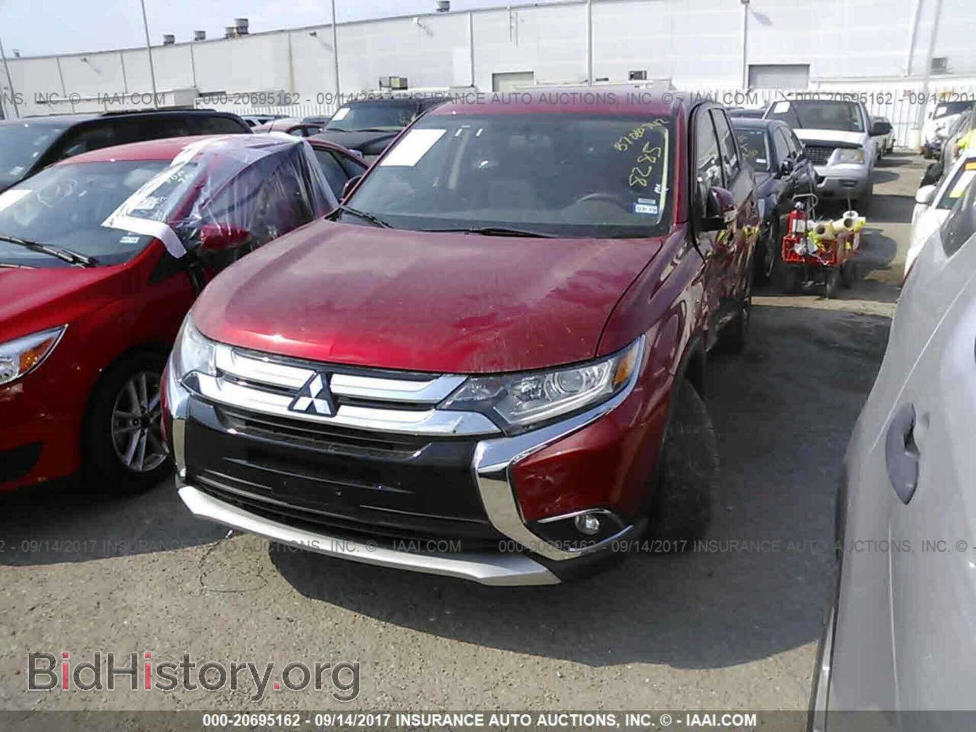 2017 Mitsubishi Outlander - VIN: JA4AD3A39HZ028285 - Фото 2