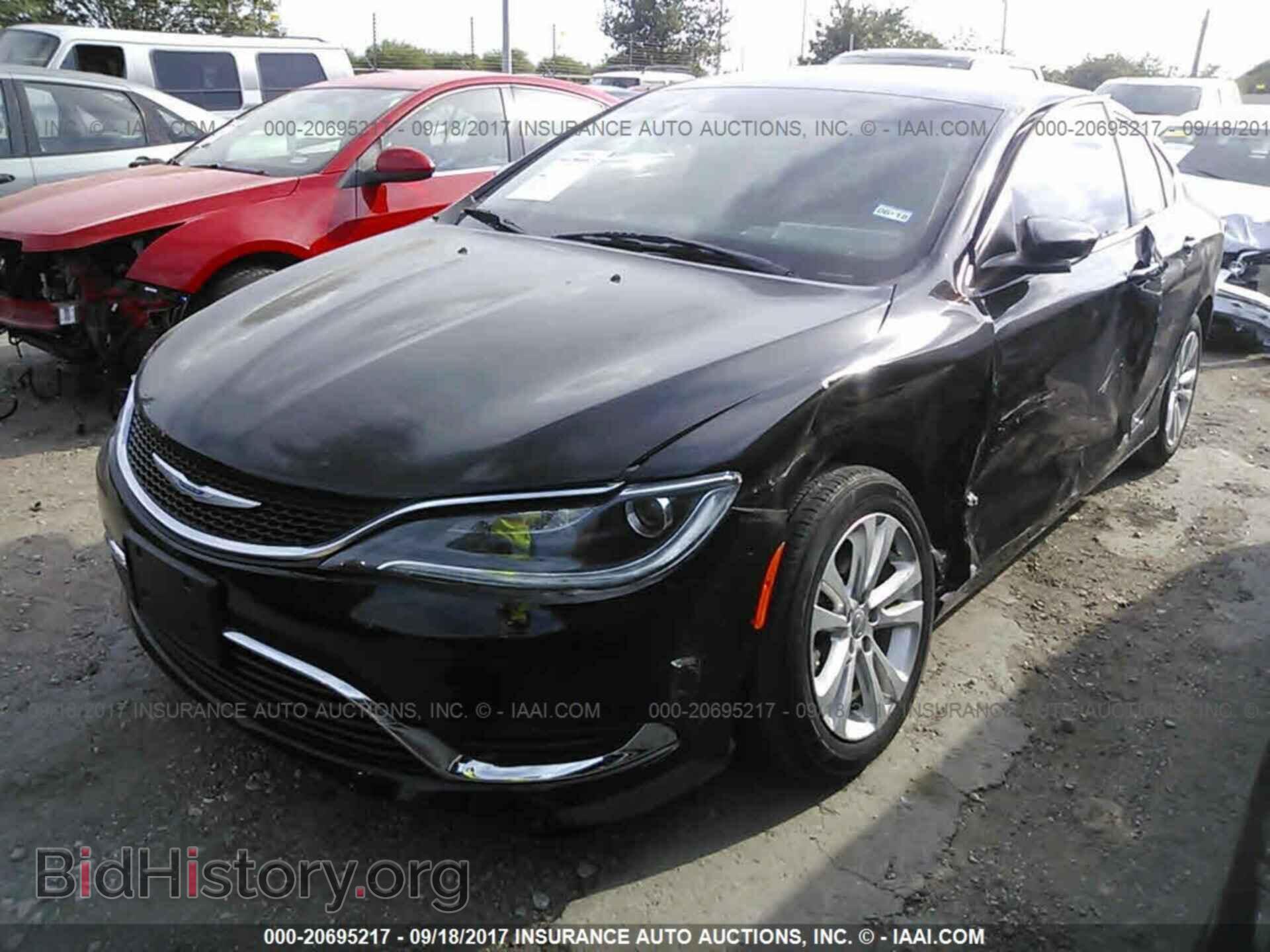 2015 Chrysler 200 - VIN: 1C3CCCAB2FN748173 - Photo 2