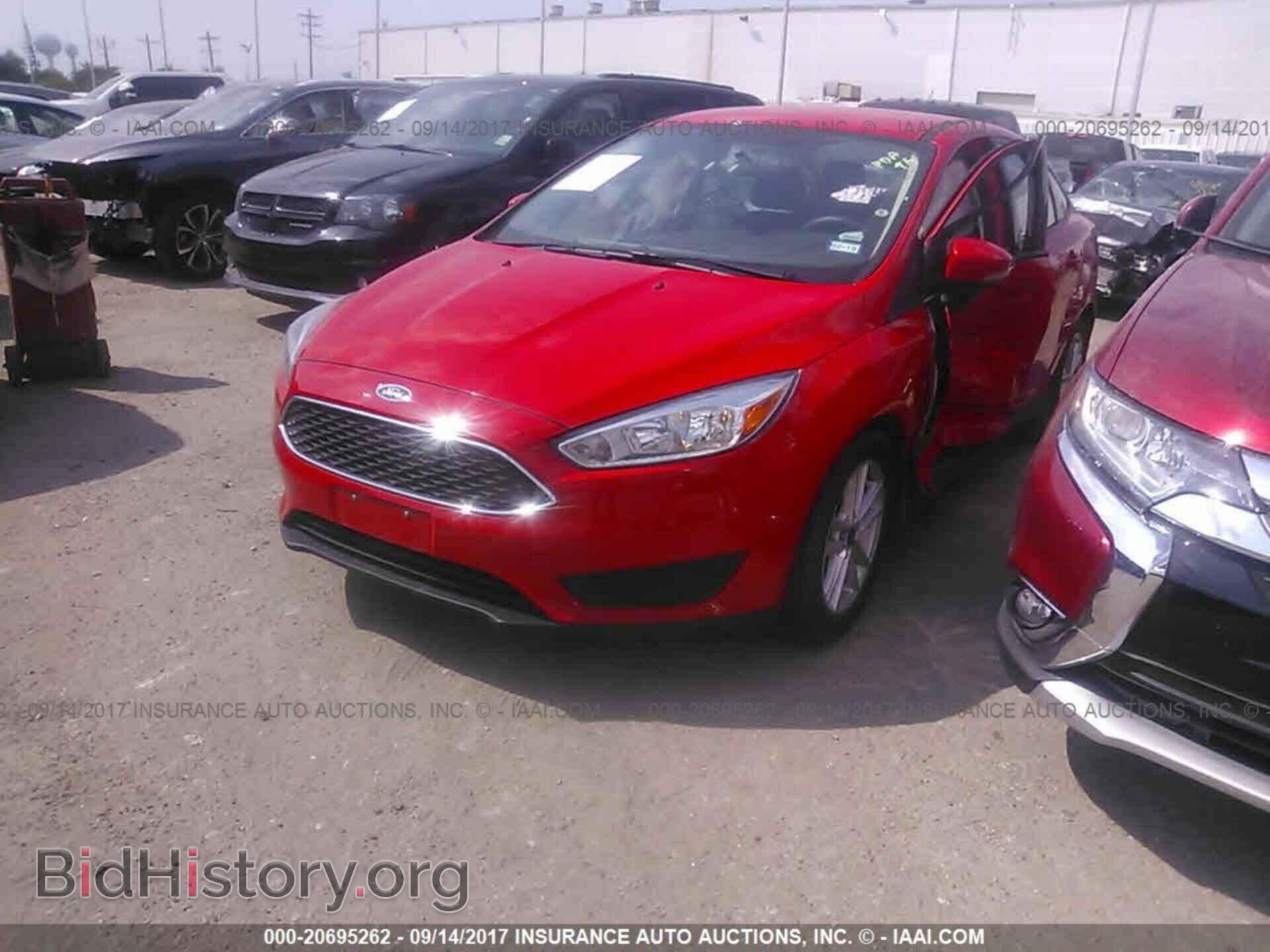 2016 Ford Focus - VIN: 1FADP3F24GL291348 - Photo 2