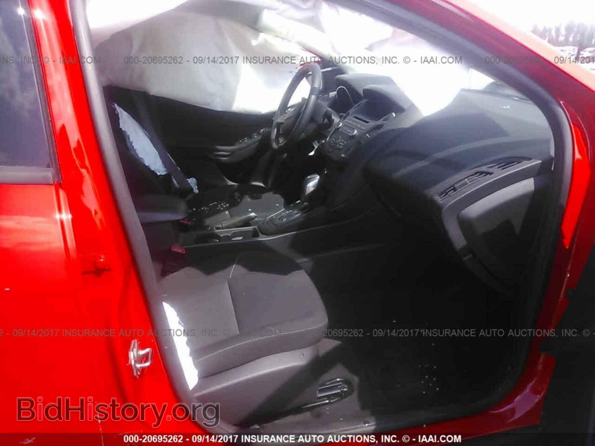 2016 Ford Focus - VIN: 1FADP3F24GL291348 - Photo 5