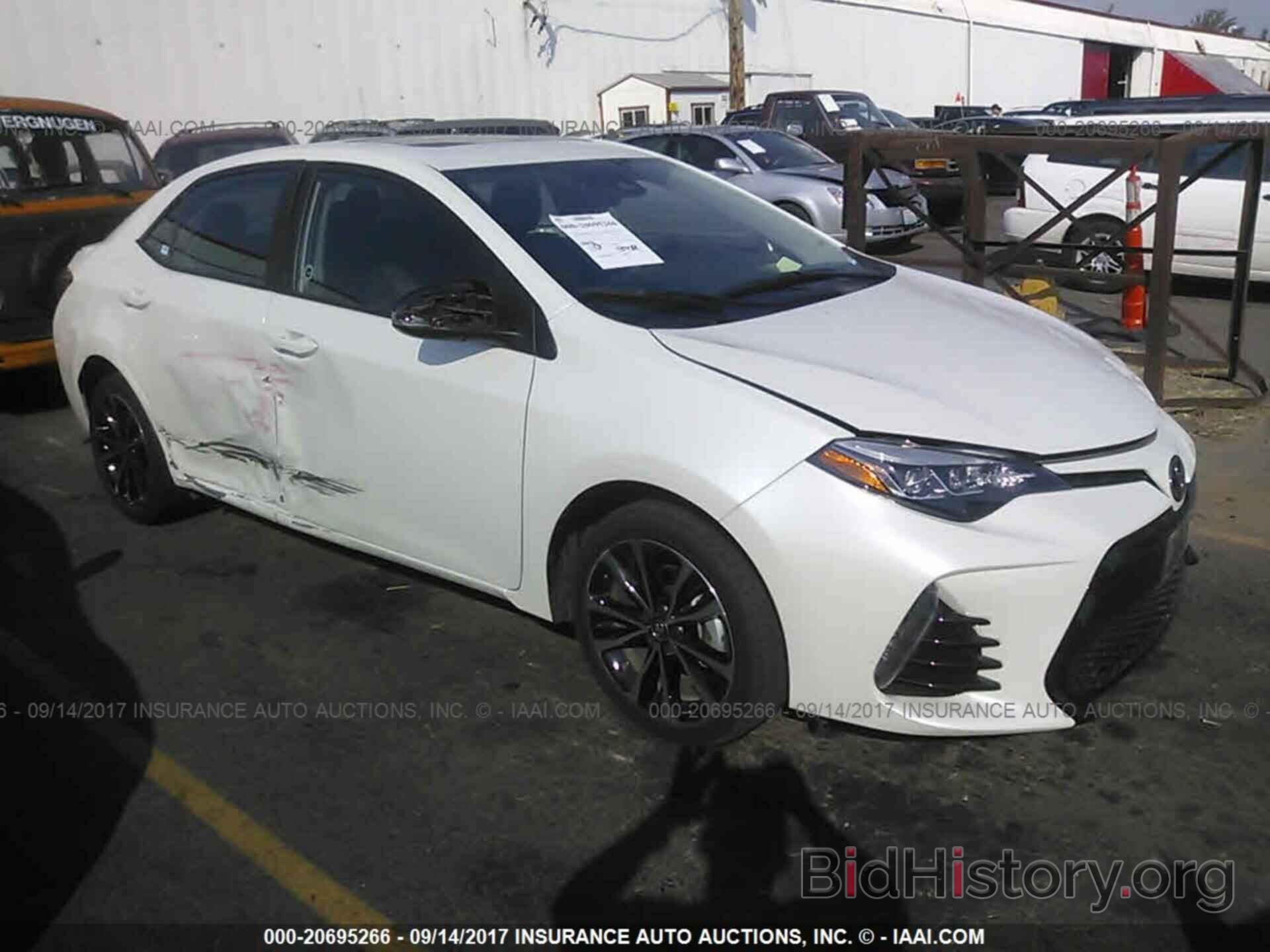 Photo 5YFBURHE7HP650804 - Toyota Corolla 2017