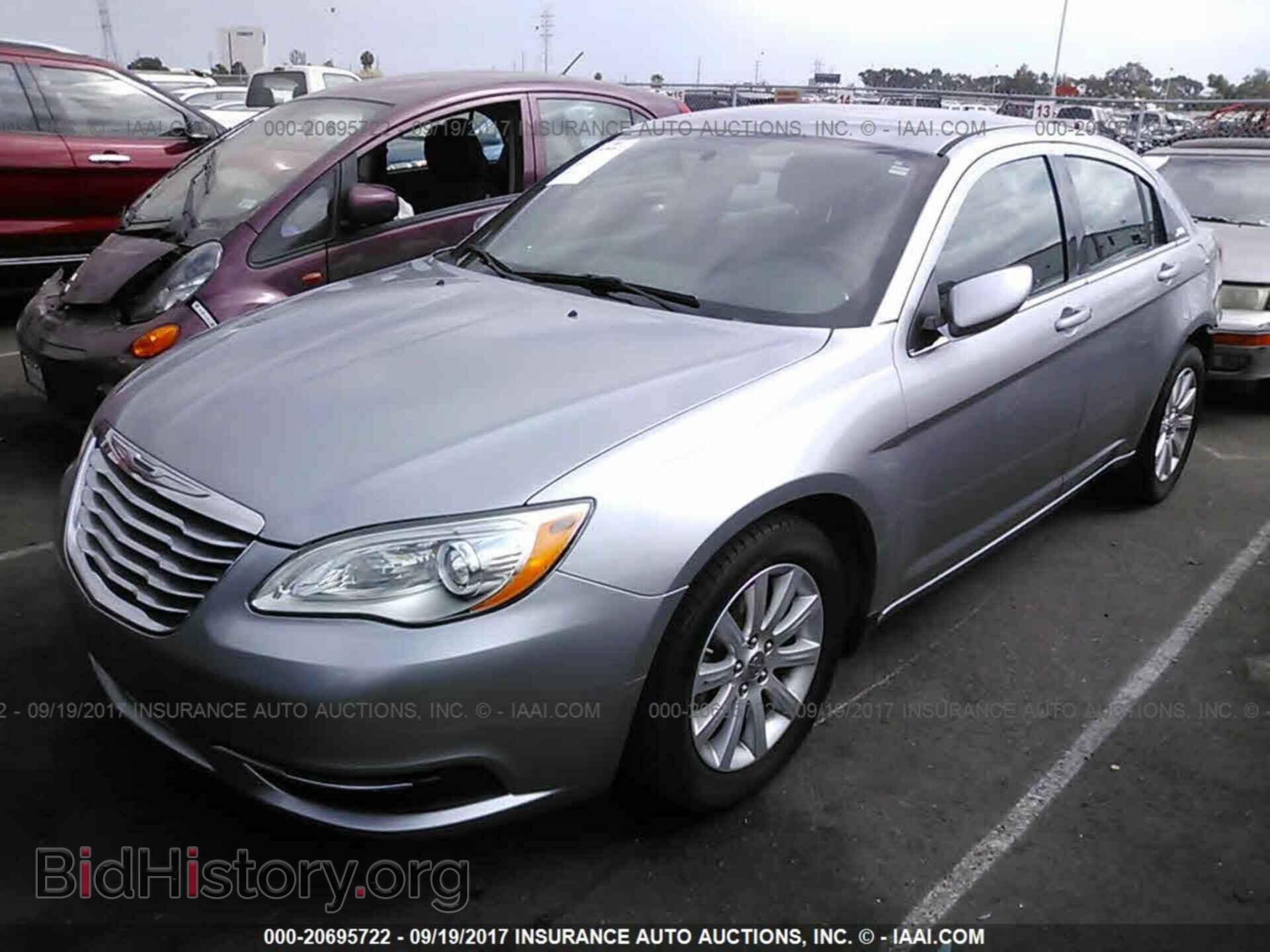 2013 Chrysler 200 - VIN: 1C3CCBBG4DN531936 - Photo 2