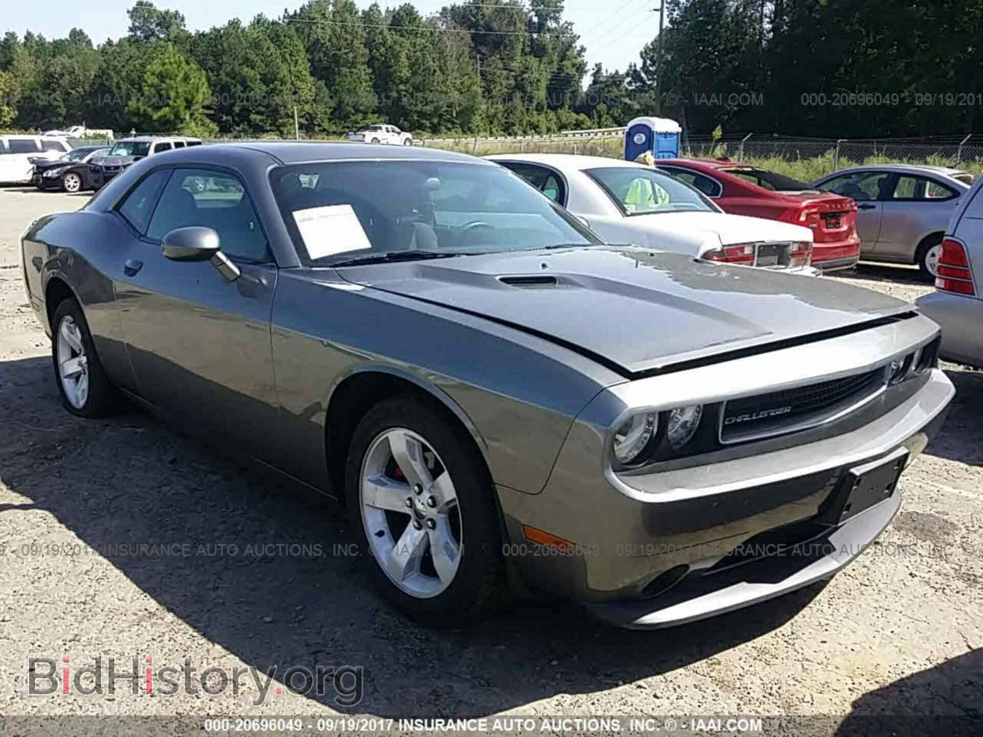 Photo 2C3CDYAG9CH144727 - Dodge Challenger 2012