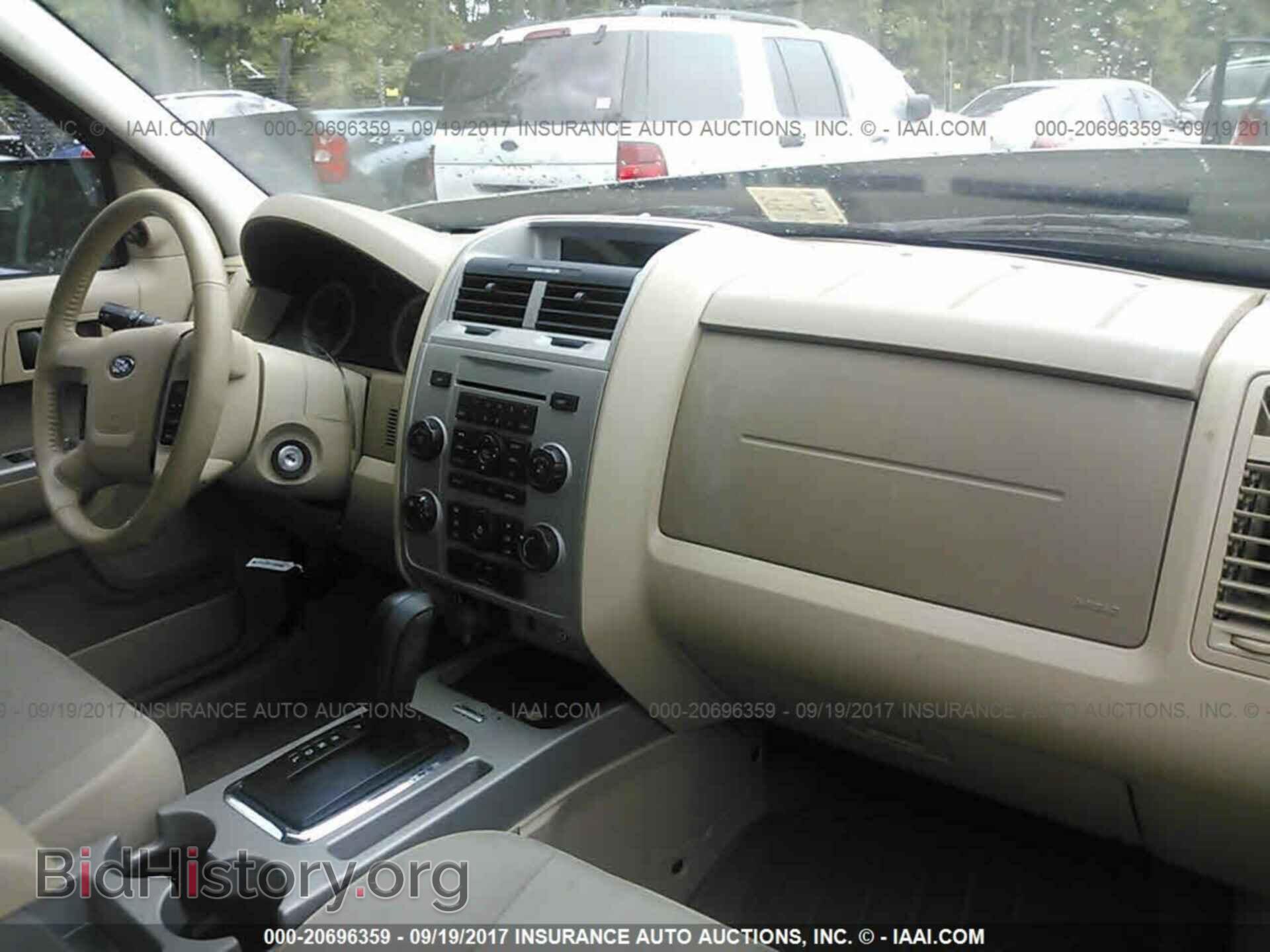 2011 Ford Escape - VIN: 1FMCU0D76BKB32627 - Фото 5