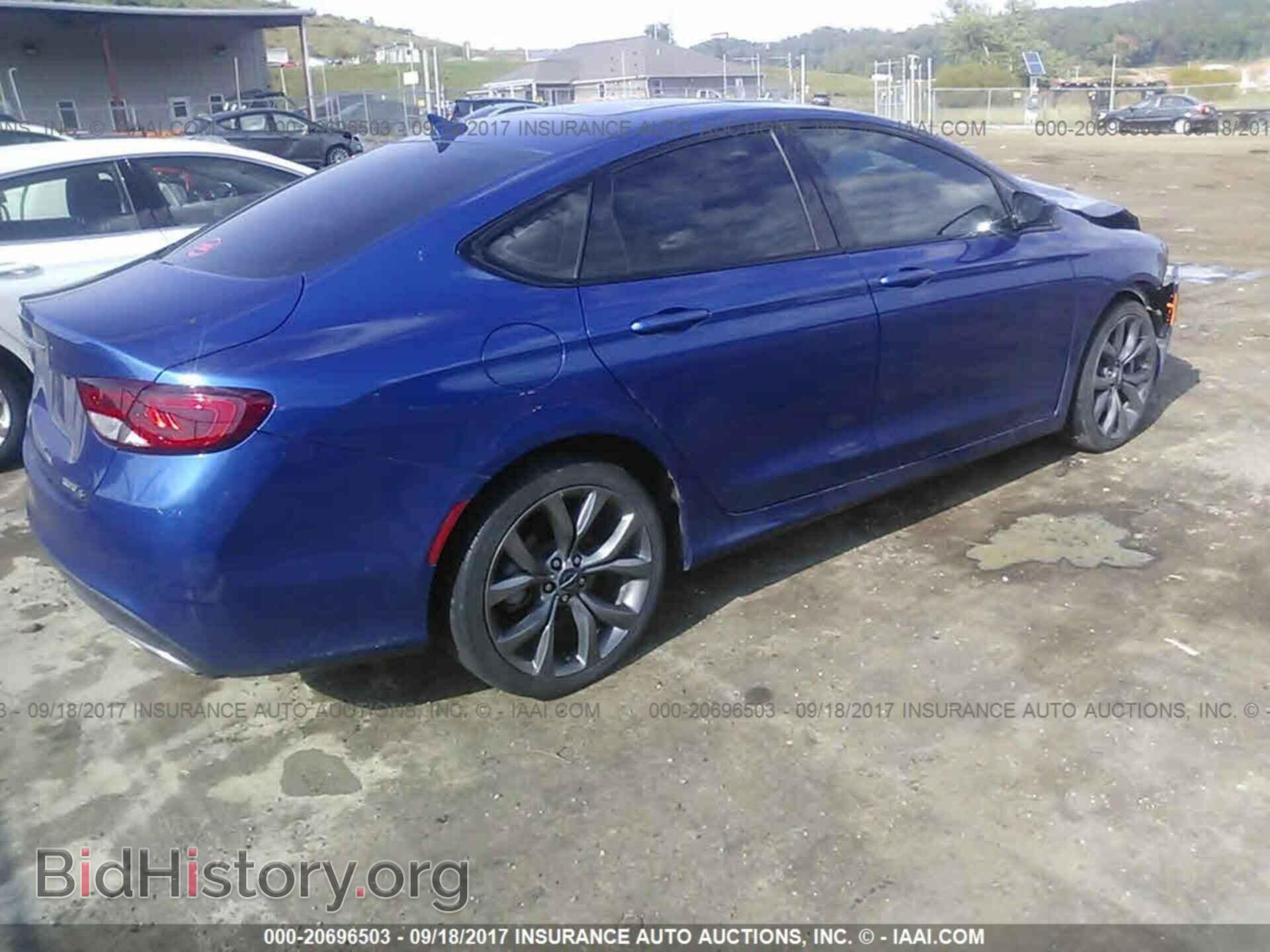 2015 Chrysler 200 - VIN: 1C3CCCDG0FN648452 - Photo 4