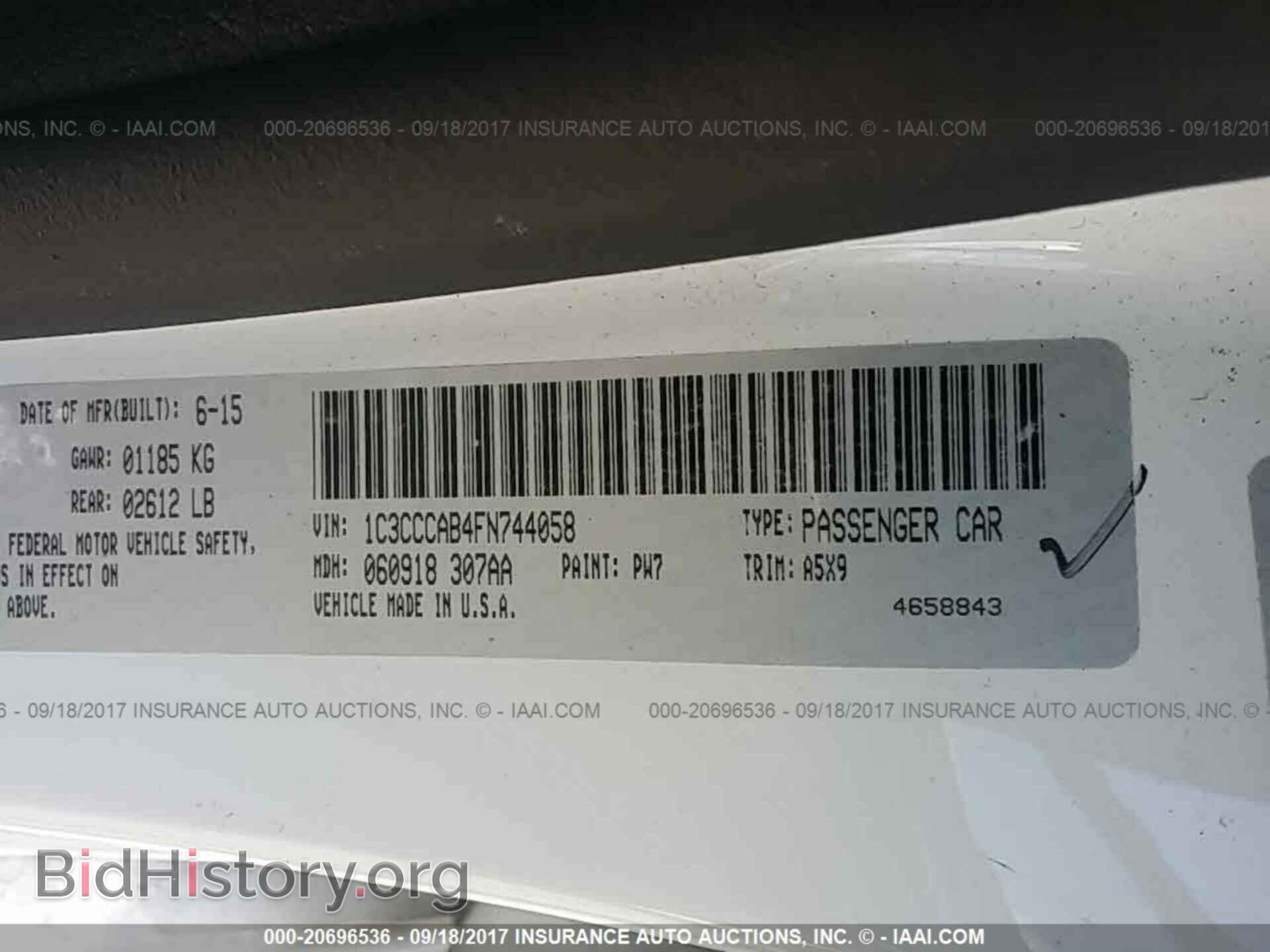 2015 Chrysler 200 - VIN: 1C3CCCAB4FN744058 - Photo 9
