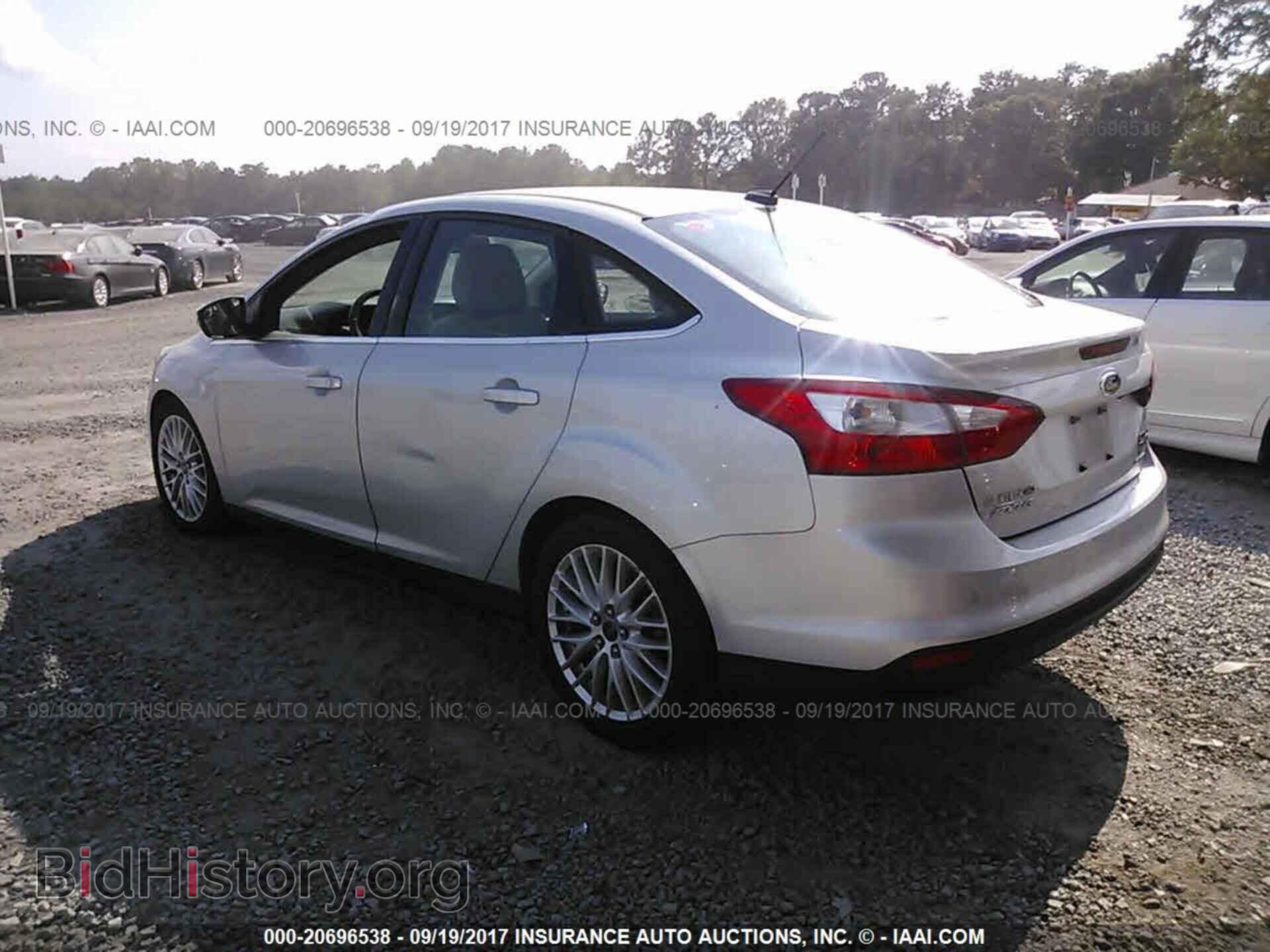 2012 Ford Focus - VIN: 1FAHP3H24CL472703 - Фото 3