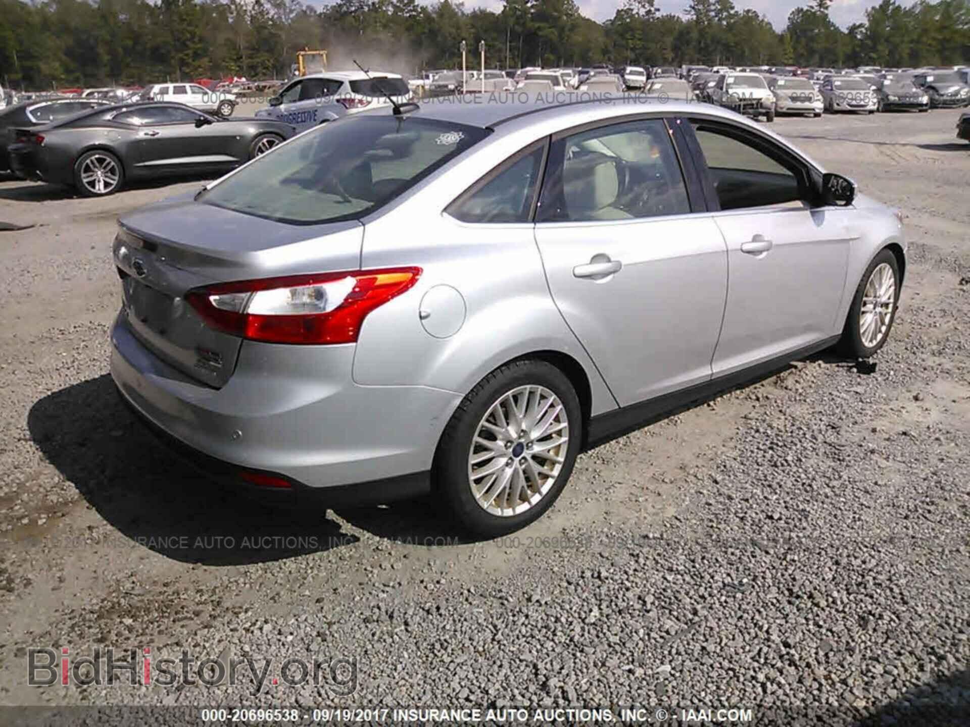 2012 Ford Focus - VIN: 1FAHP3H24CL472703 - Фото 4