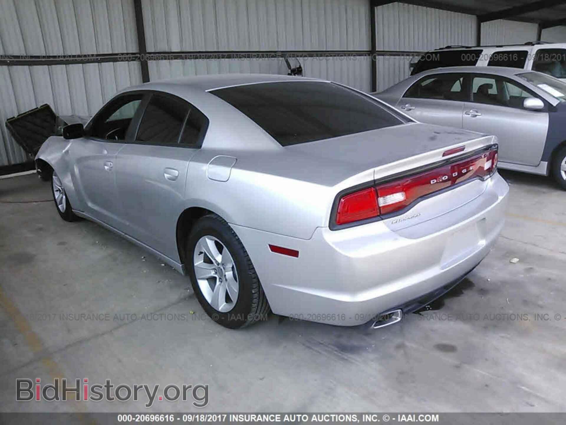 2012 Dodge Charger - VIN: 2C3CDXBG2CH286913 - Фото 3