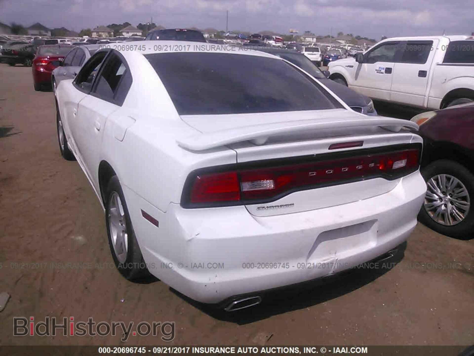 2012 Dodge Charger - VIN: 2C3CDXBG8CH207468 - Фото 3