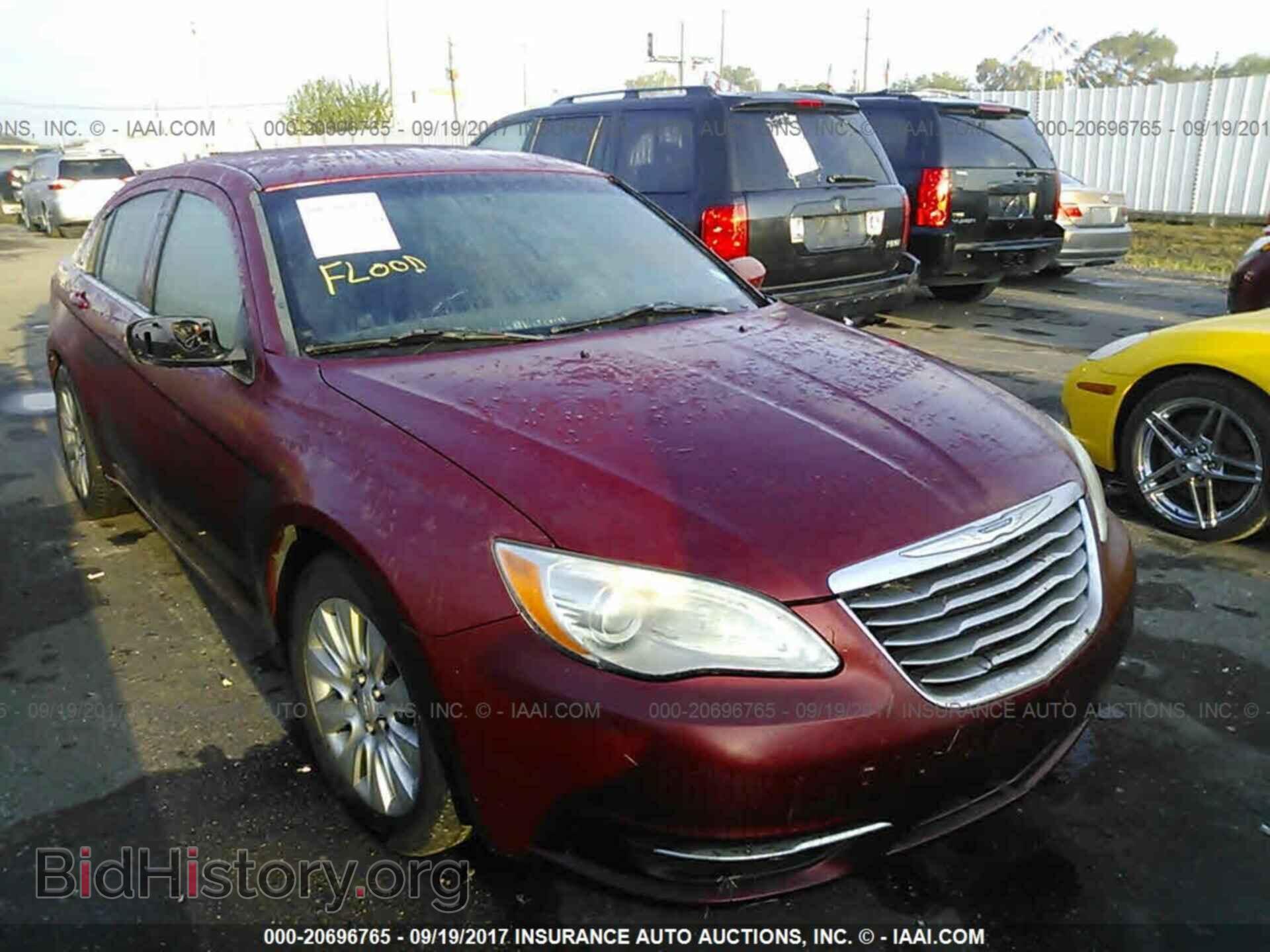 Photo 1C3CCBAB2EN175932 - Chrysler 200 2014