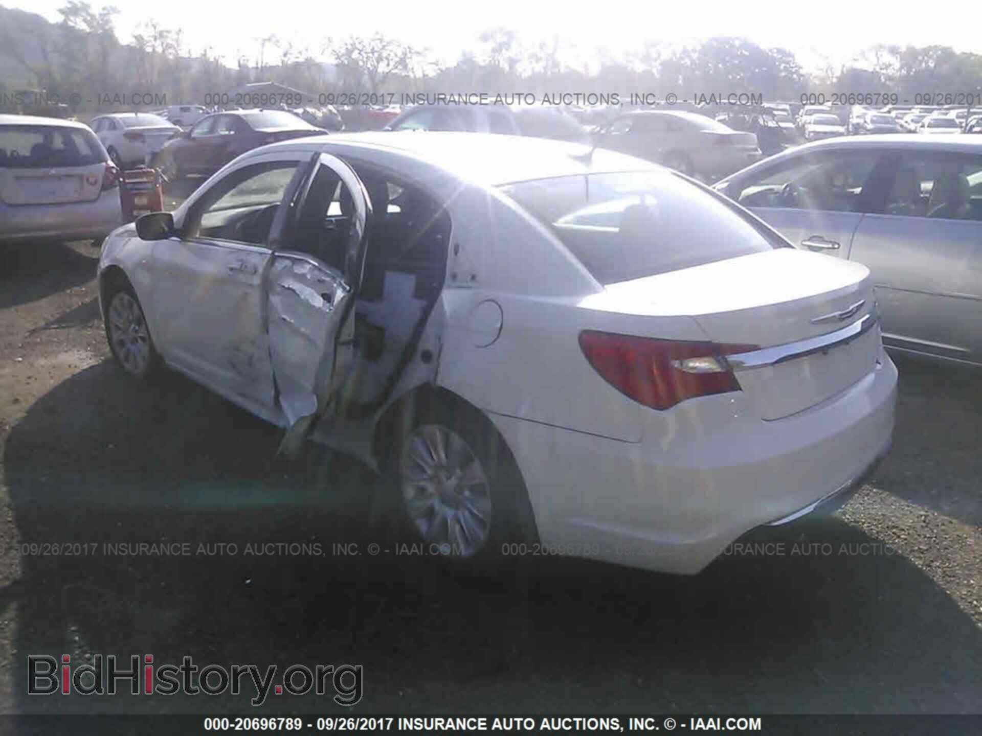 2012 Chrysler 200 - VIN: 1C3CCBAB8CN291875 - Фото 3