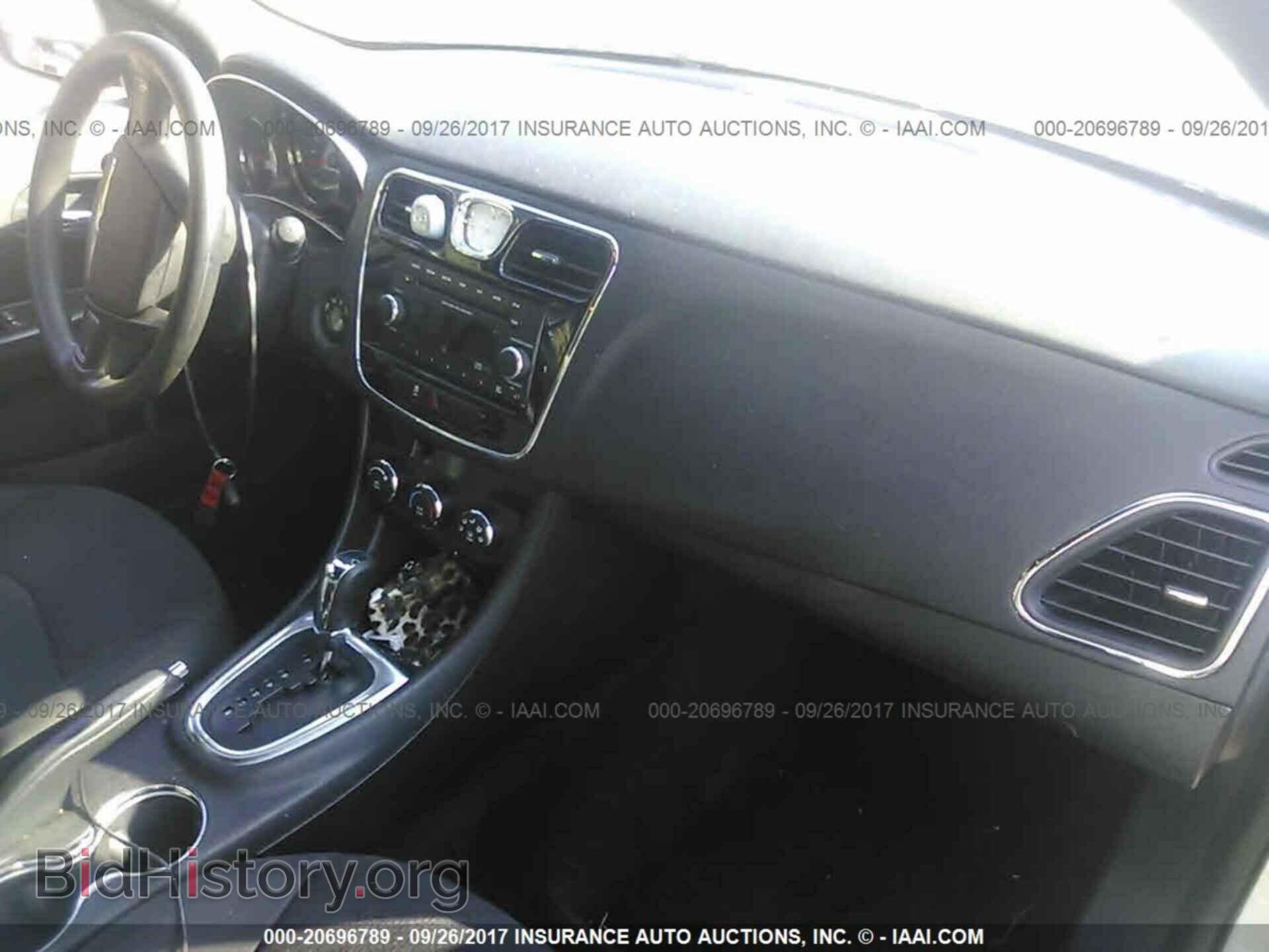 2012 Chrysler 200 - VIN: 1C3CCBAB8CN291875 - Фото 5