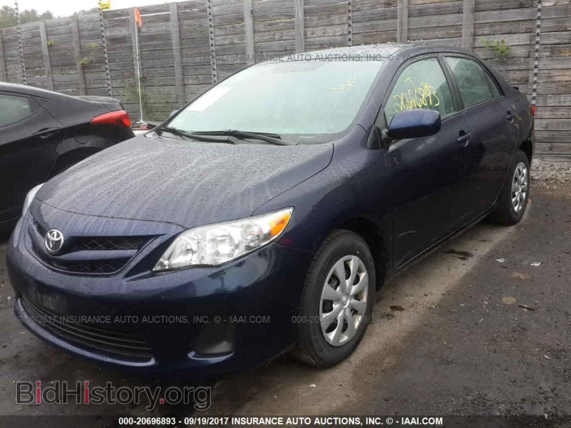 2011 Toyota Corolla - VIN: 2T1BU4EE6BC734384 - Фото 2