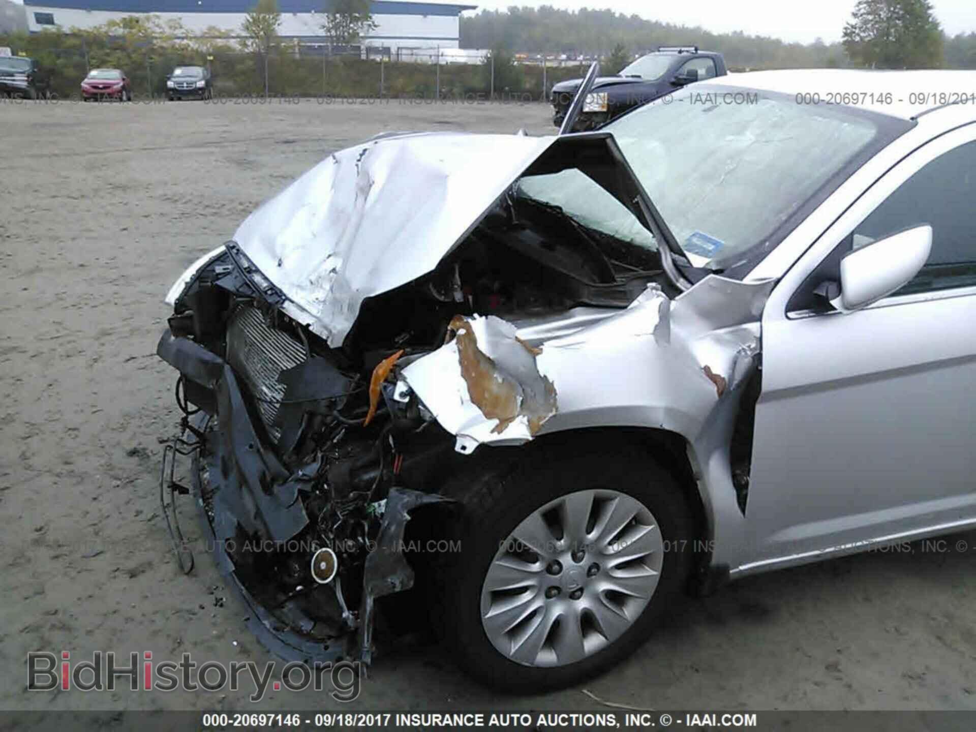 2011 Chrysler 200 - VIN: 1C3BC4FBXBN535489 - Фото 6