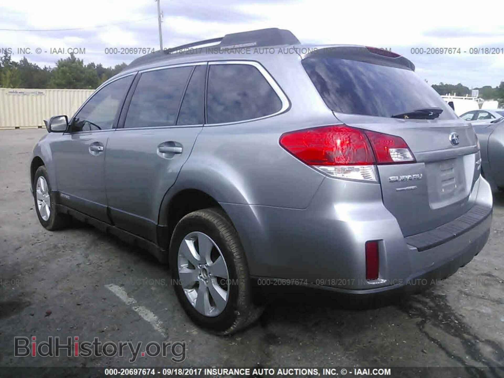 2011 Subaru Outback - VIN: 4S4BRBCC7B3327315 - Фото 3