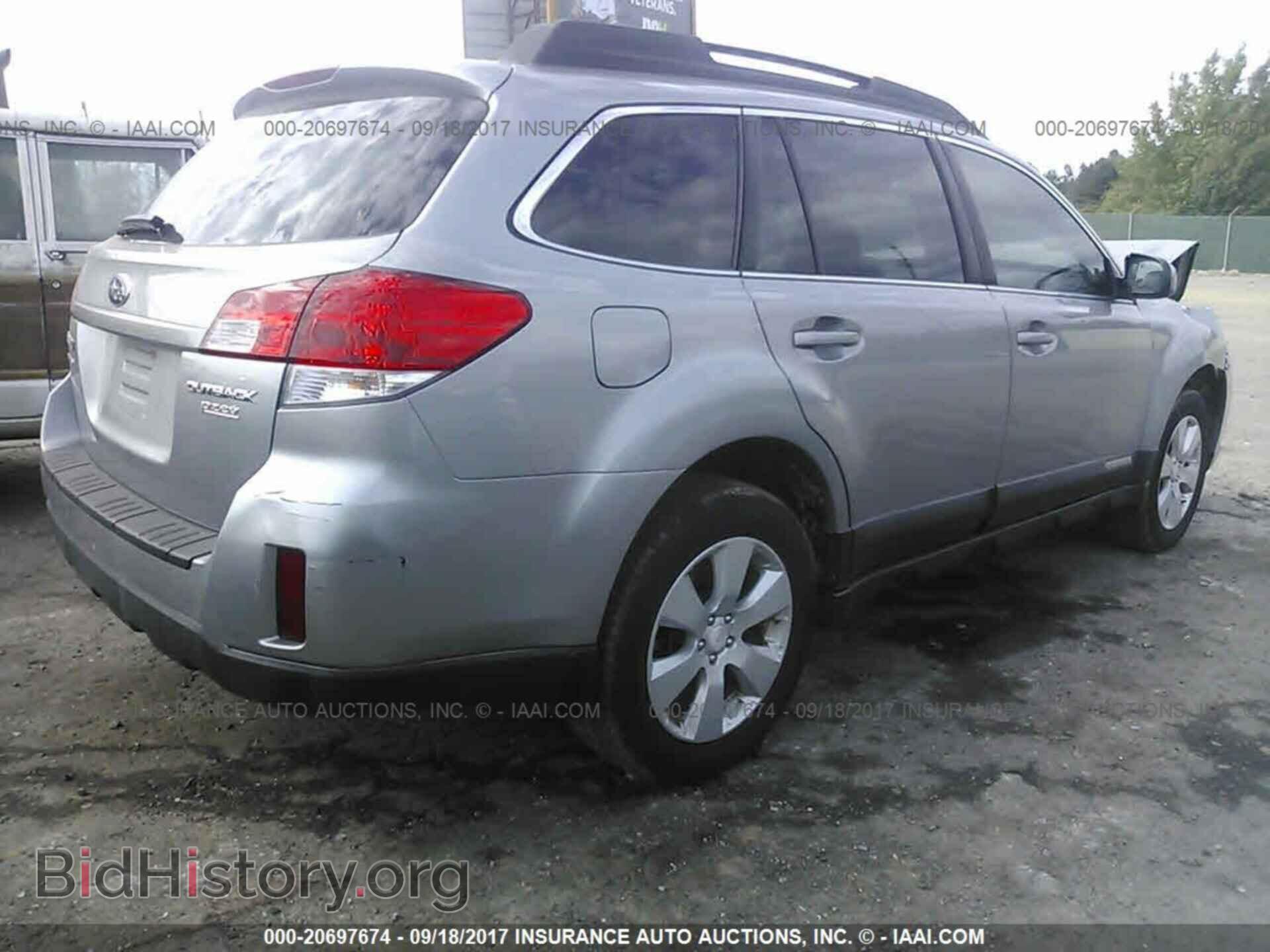 2011 Subaru Outback - VIN: 4S4BRBCC7B3327315 - Фото 4