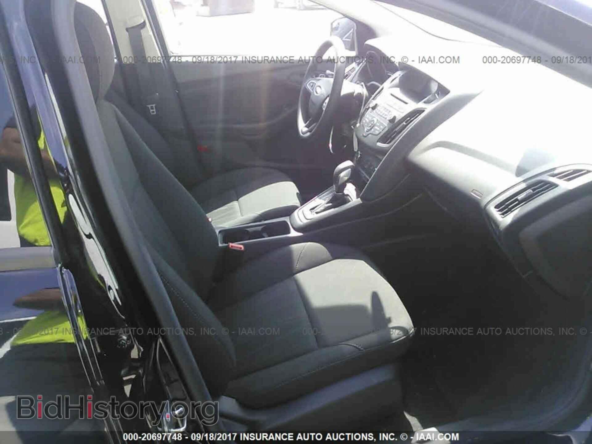2017 Ford Focus - VIN: 1FADP3E29HL297357 - Photo 5