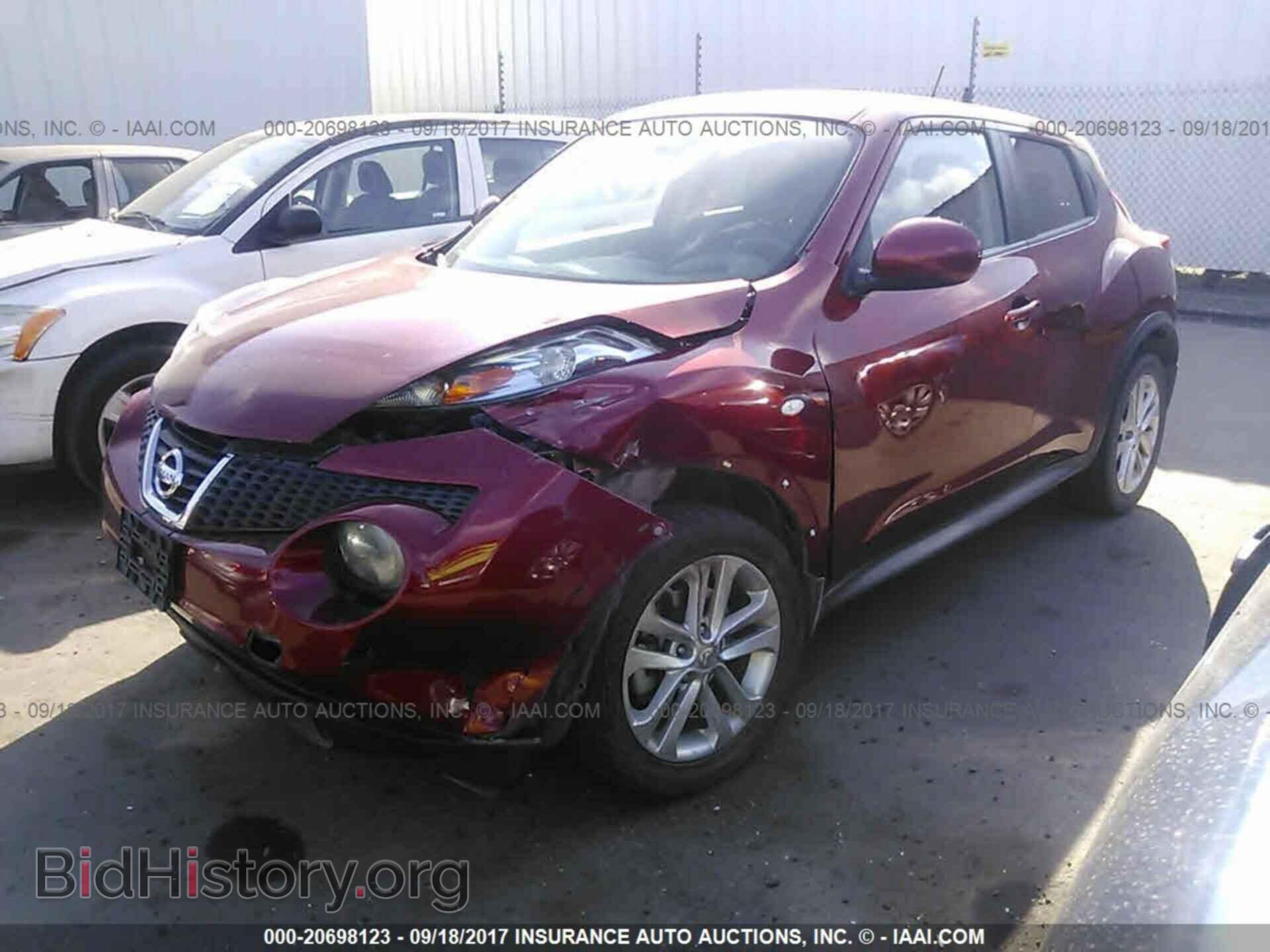 2011 Nissan Juke - VIN: JN8AF5MR0BT009537 - Фото 2
