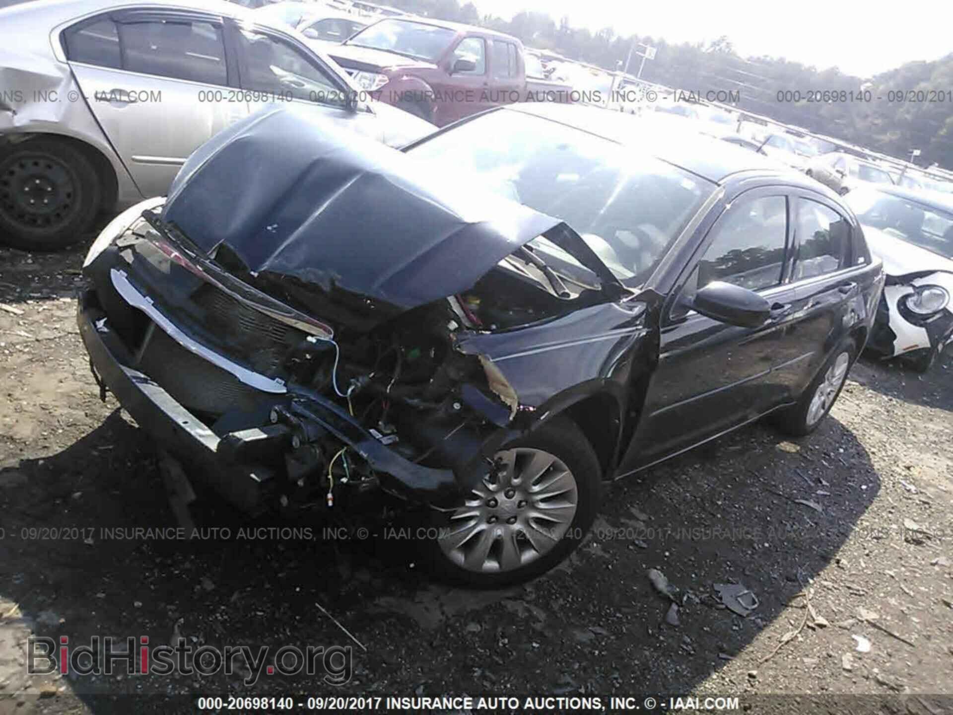 2012 Chrysler 200 - VIN: 1C3CCBAB9CN201617 - Фото 2