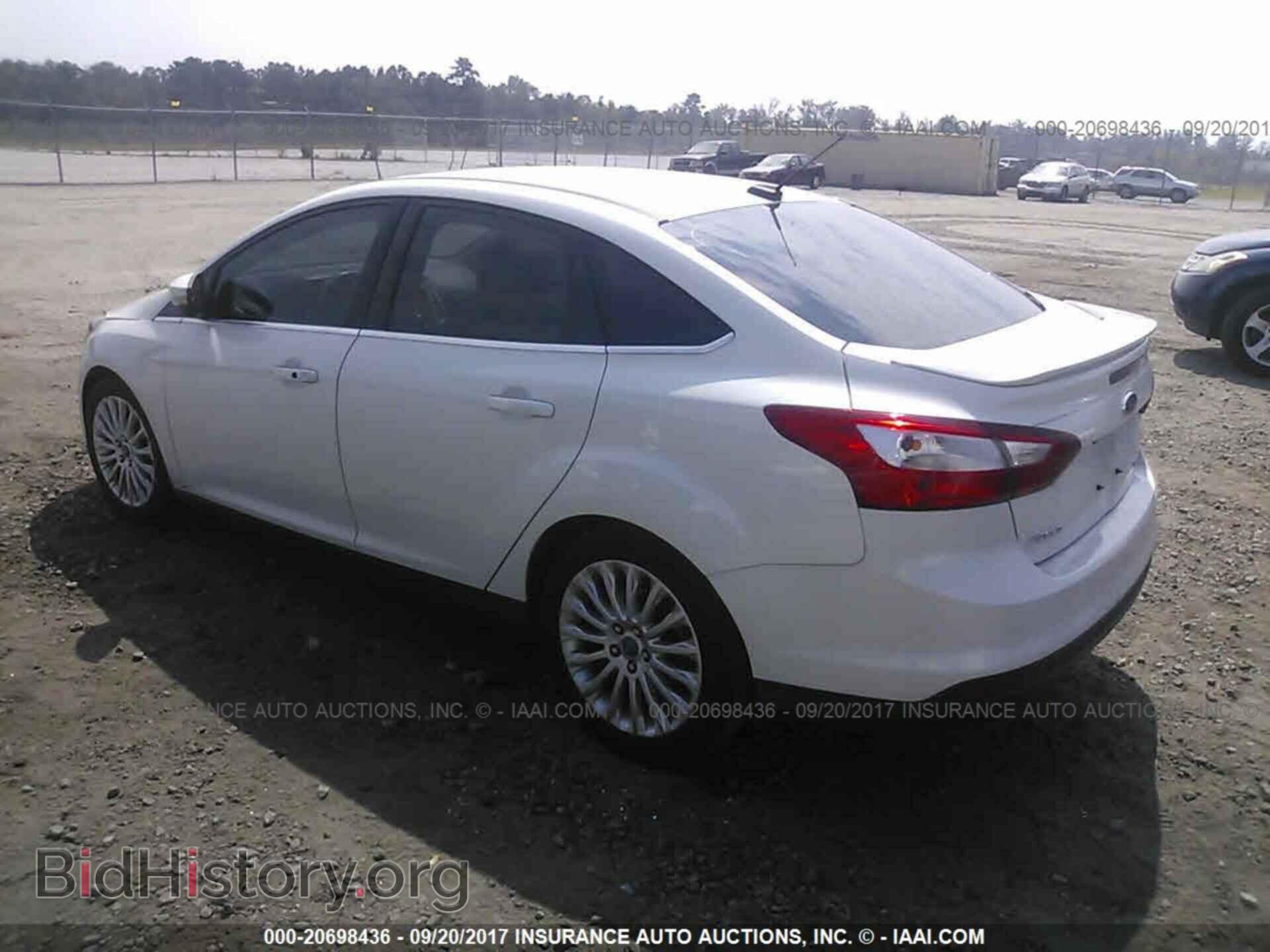 2012 Ford Focus - VIN: 1FAHP3J21CL260609 - Photo 3
